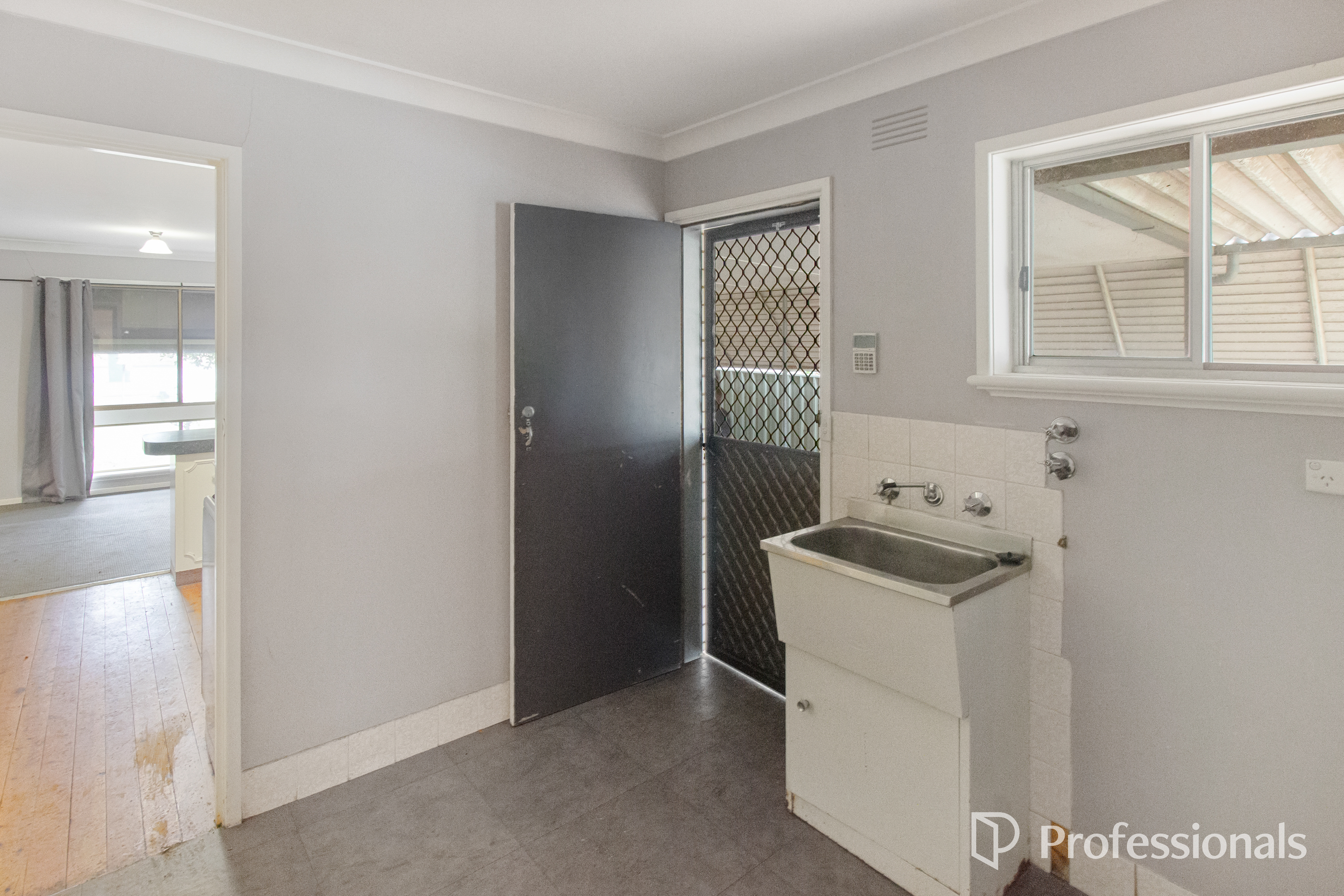284 BOURKE STREET, Tolland NSW 2650 - Image 9
