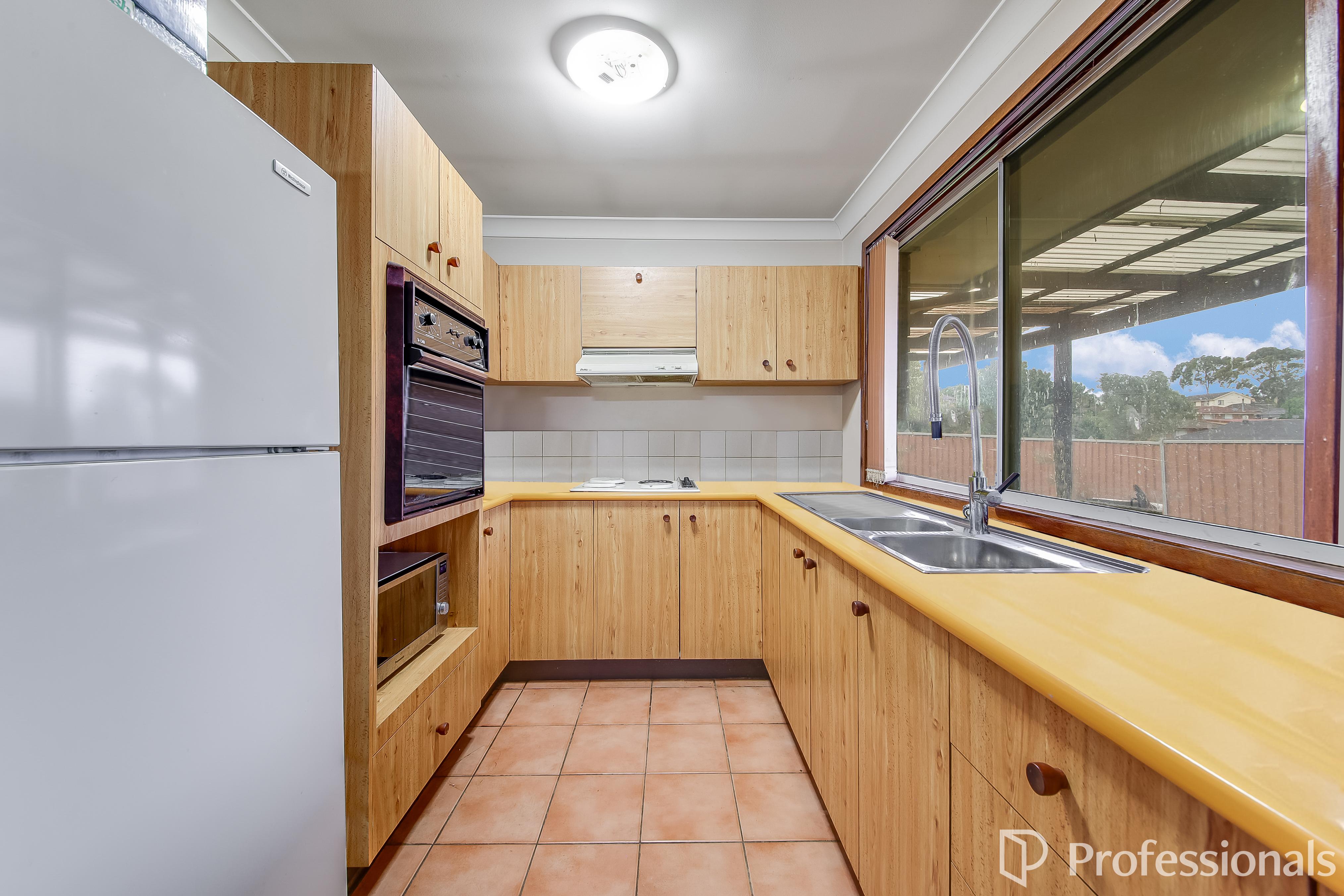 7 MONTROSE PLACE, St Andrews NSW 2566 - Image 9