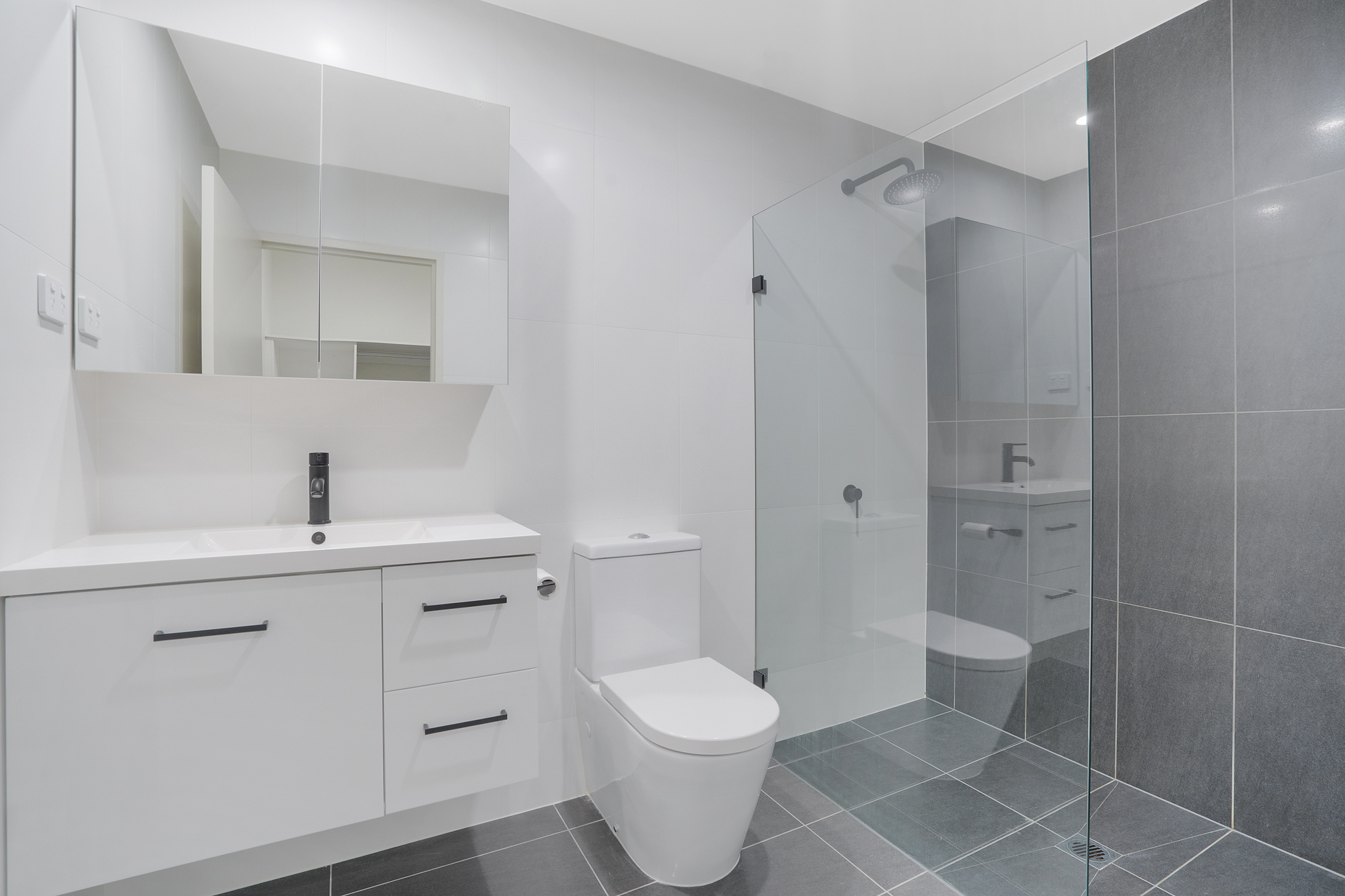 3-bedroom unit at 1601/02 Charles Street, Charlestown, Nsw, 2290, Lake Macquarie, New South Wales