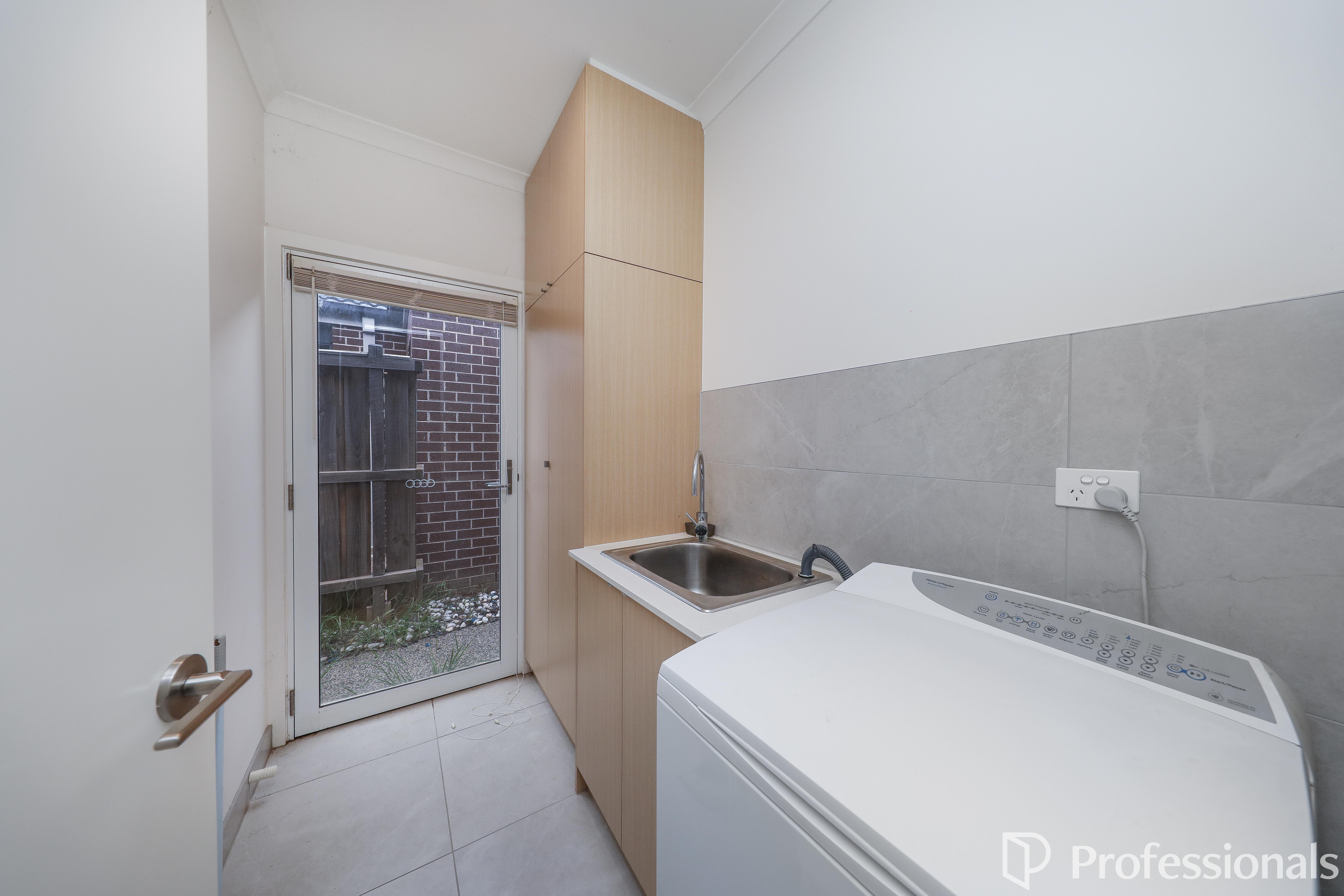 4 Correa Place, Brookfield, VIC 3338 - Image 8