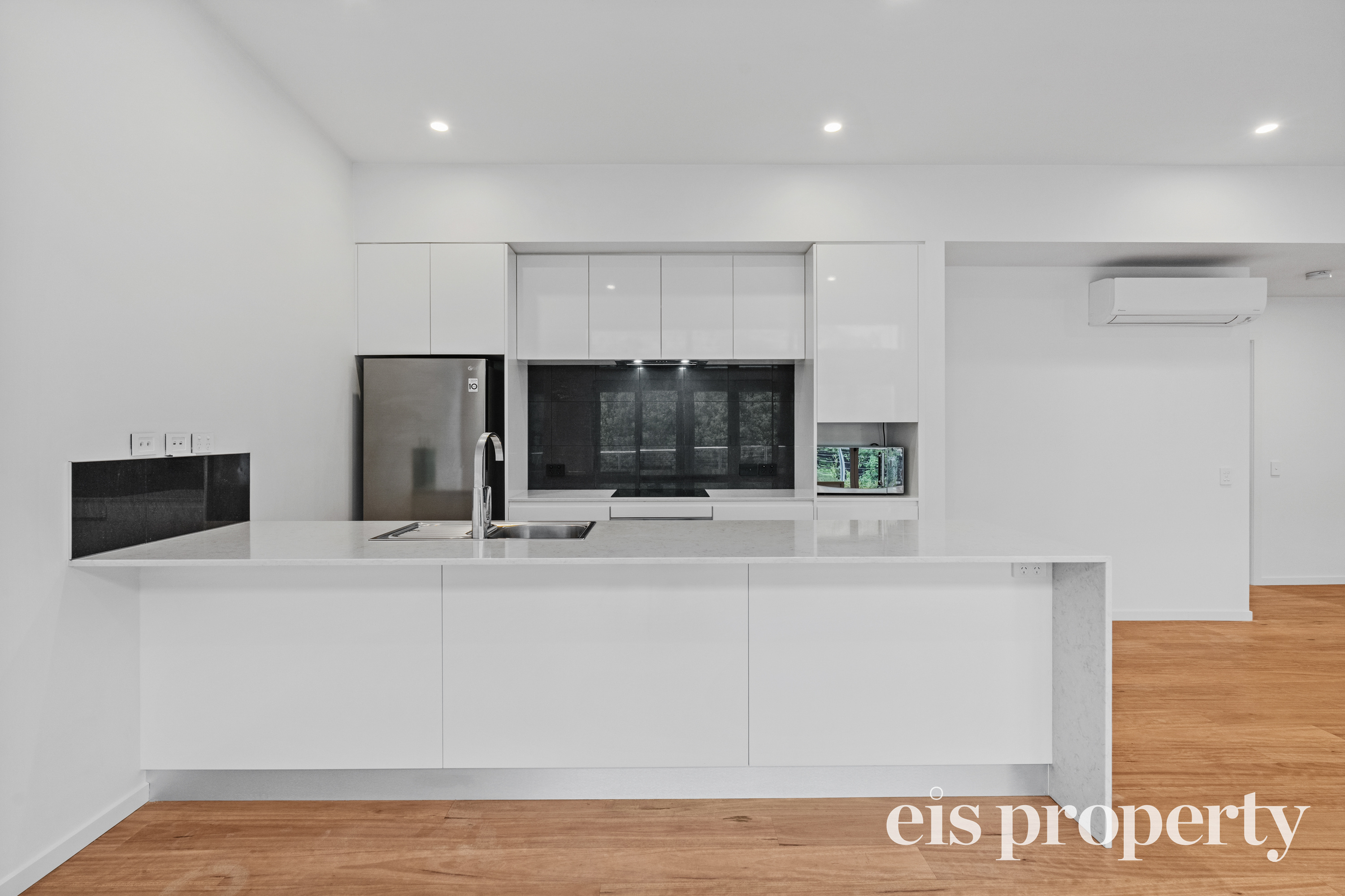 337 Churchill Avenue, Sandy Bay, TAS 7005 - Image 3