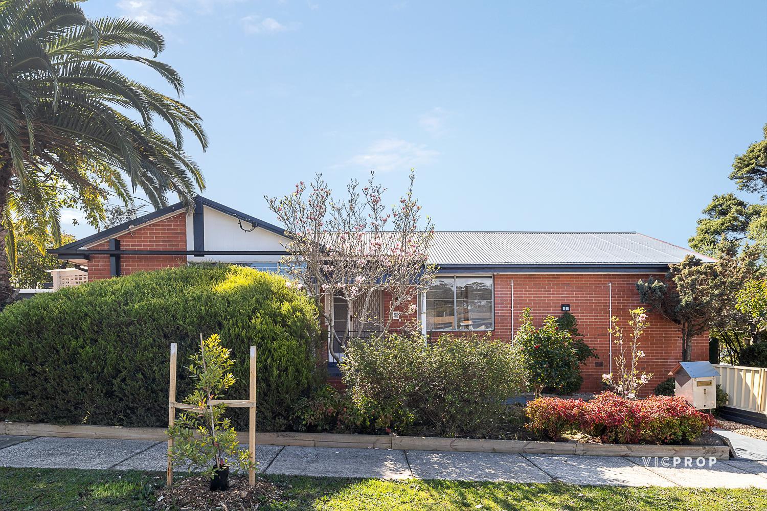 3-bedroom house at 1 DELTA ROAD, Macleod VIC 3085, Banyule, Victoria