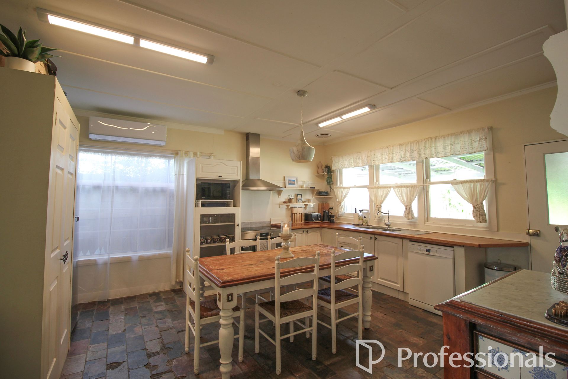3-bedroom house at 9 King Street, Rosedale, VIC 3847, Wellington, Victoria