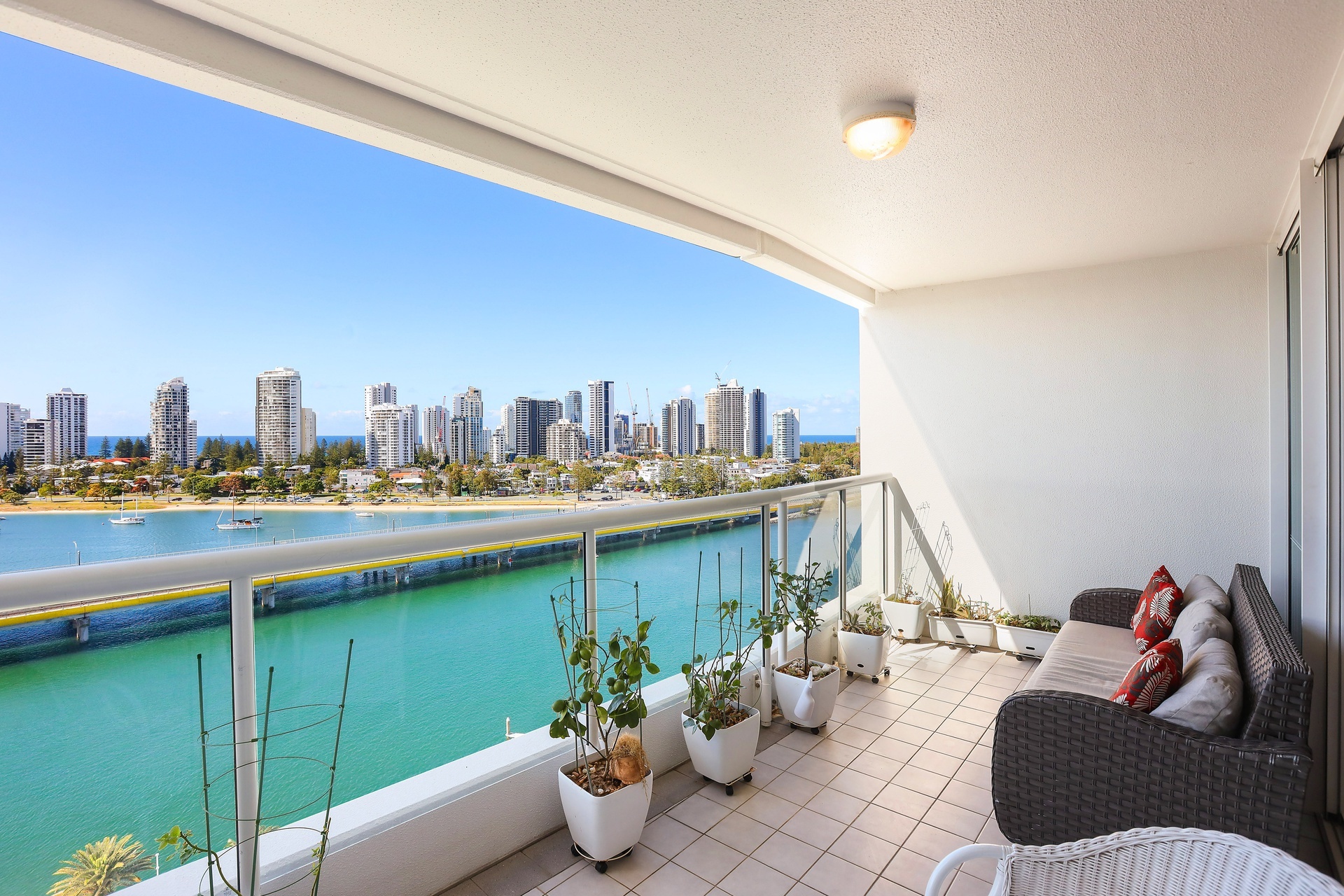 14 75 BRIGHTON PARADE, SOUTHPORT QLD 4215 - Image 5