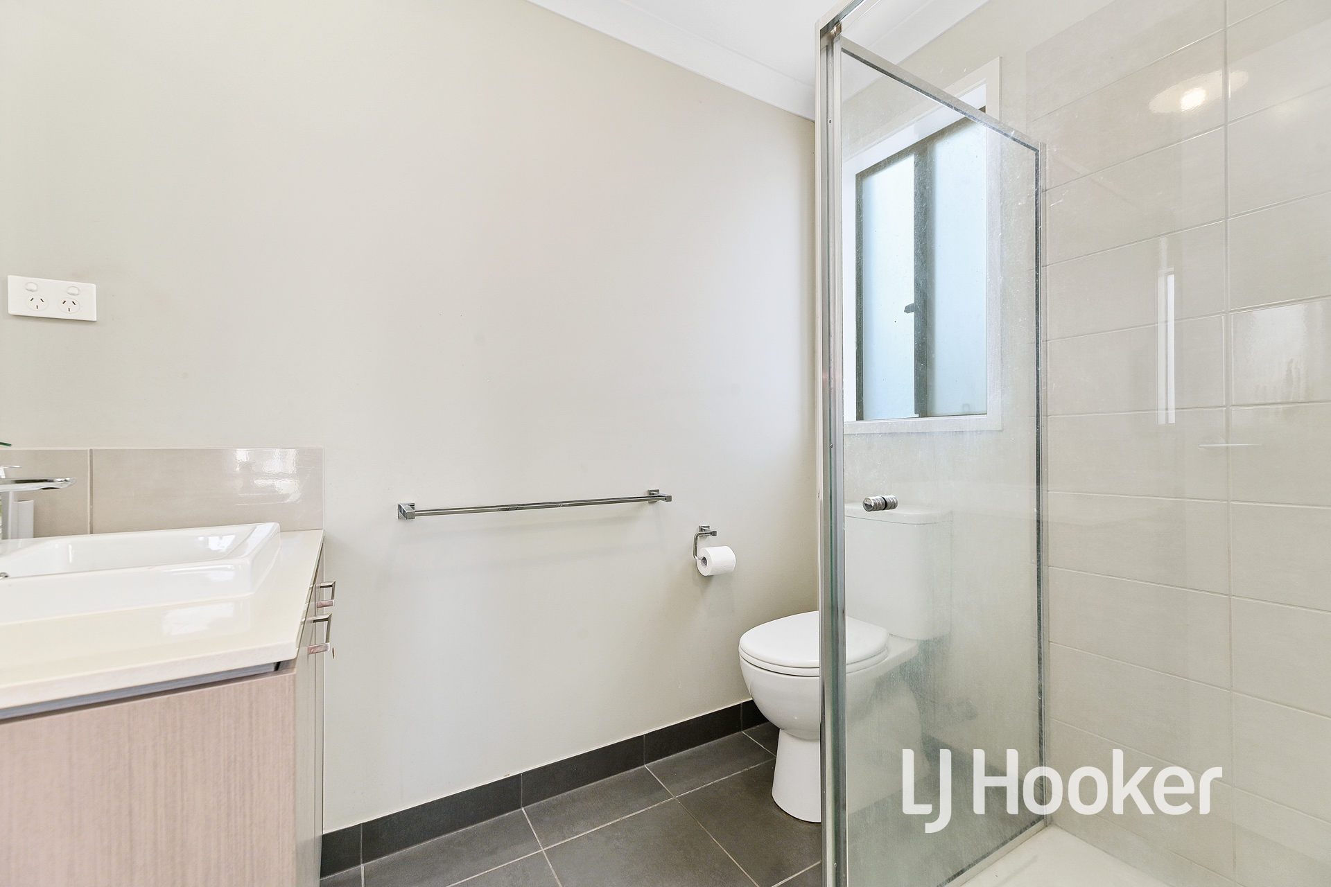 4-bedroom house at 4 Colachise Place, Cranbourne East, VIC 3977, Casey, Victoria