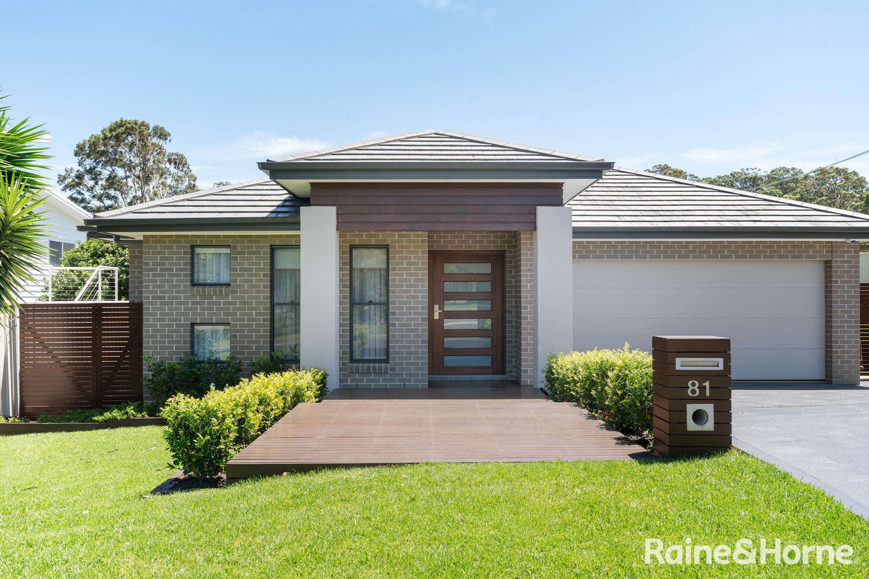 81 Carroll Avenue, Mollymook, Nsw, 2539 - Image 1