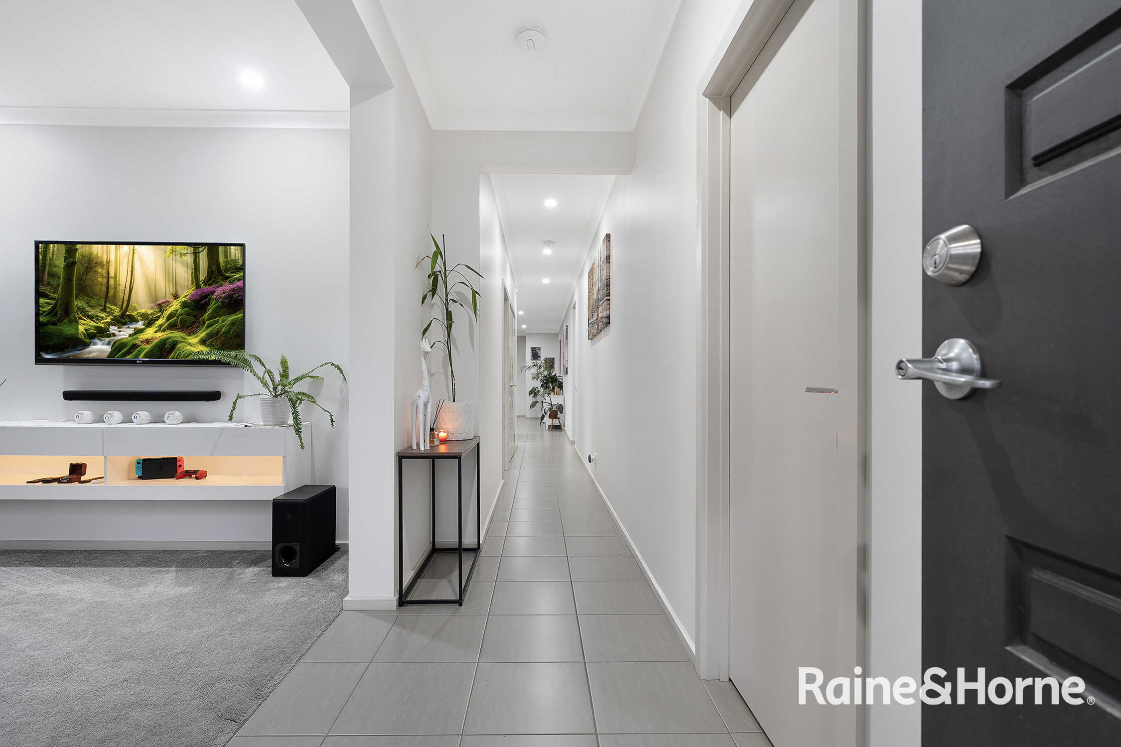 34 Parklink Drive, Cranbourne East VIC 3977 - Image 6