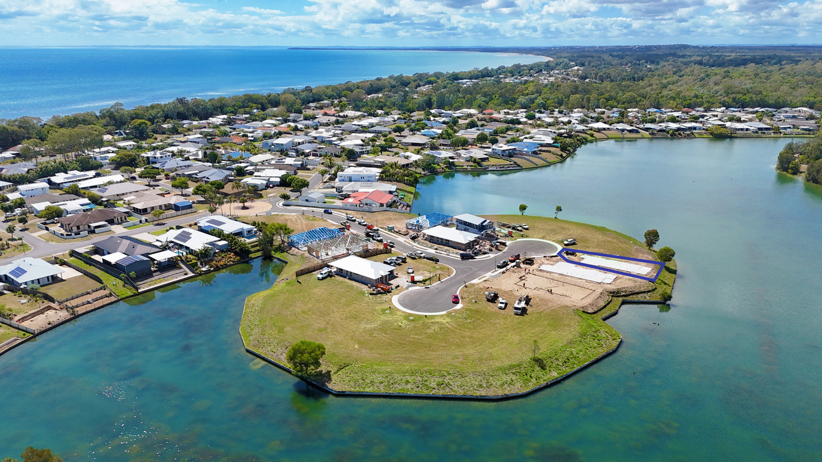 16 Ernest Close, Toogoom, Qld, 4655 - Image 4