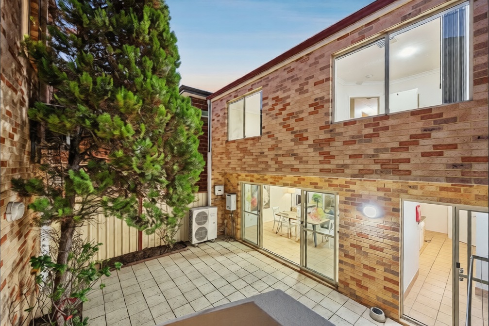 63 LAKESIDE DRIVE, Joondalup WA 6027 - Image 10