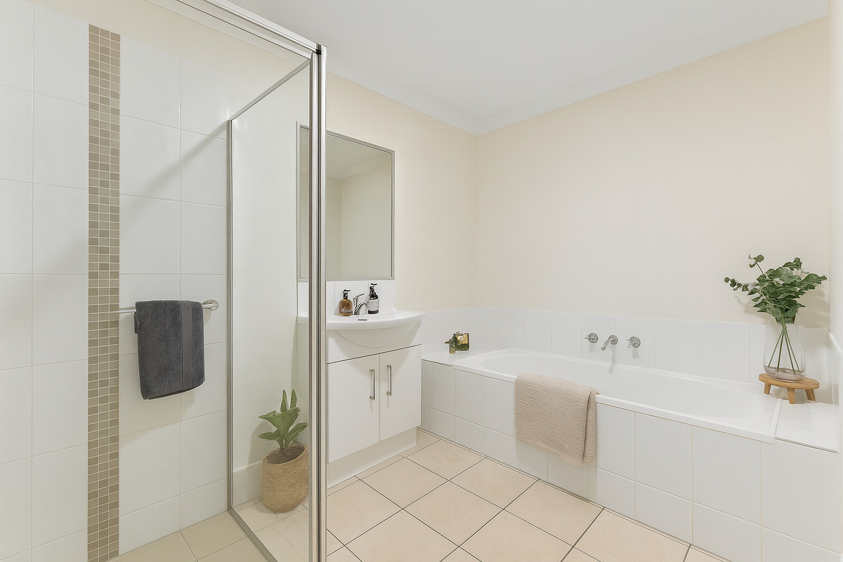 6-bedroom unit at 33 ALISTAIR STREET, Glenvale QLD 4350, Toowoomba, Queensland