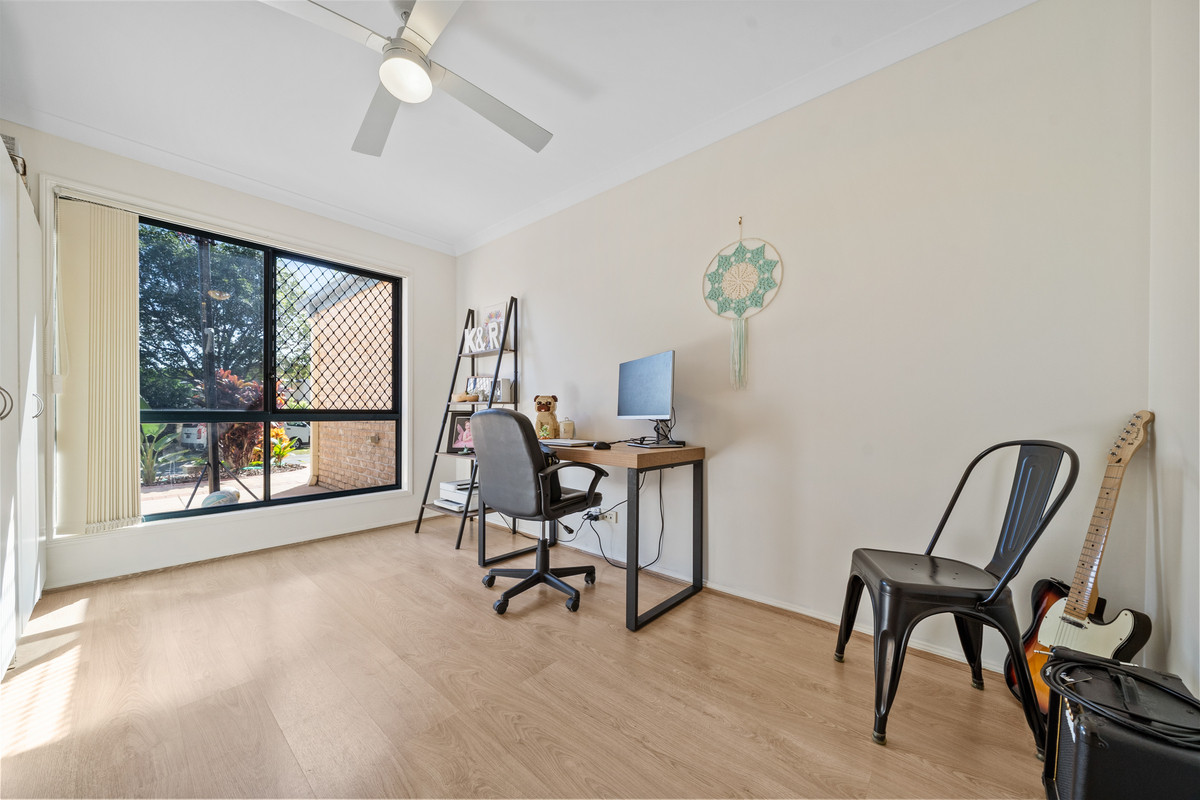 4 POSEIDON STREET, Cleveland QLD 4163 - Image 2