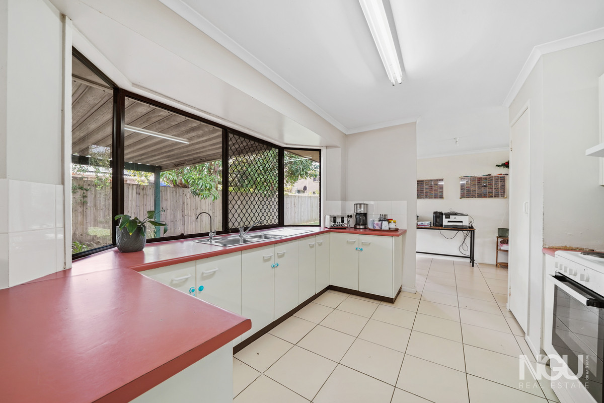 10 EMPEROR COURT, Kingston QLD 4114 - Image 7