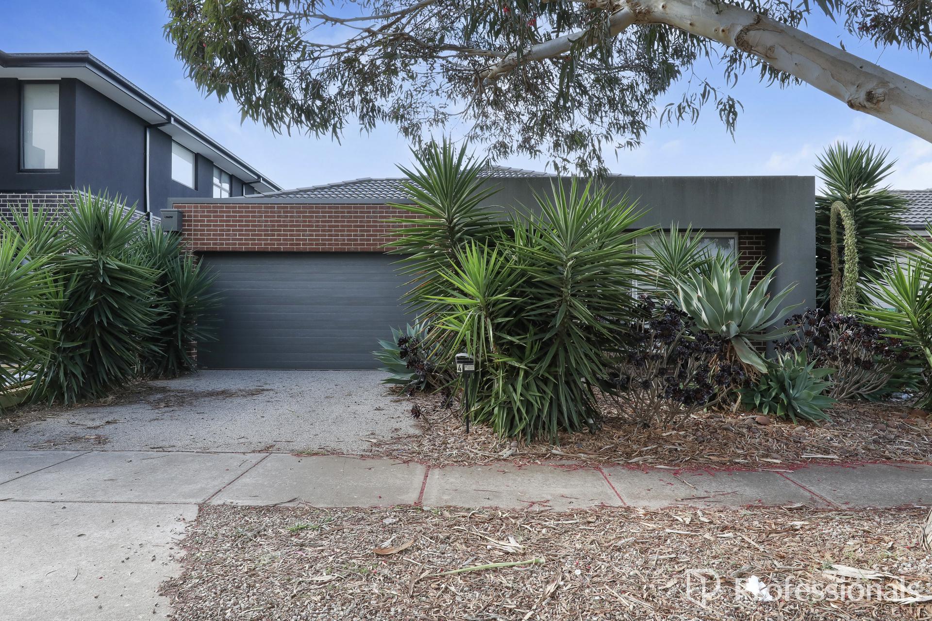 4 Correa Place, Brookfield, VIC 3338 - Image 1