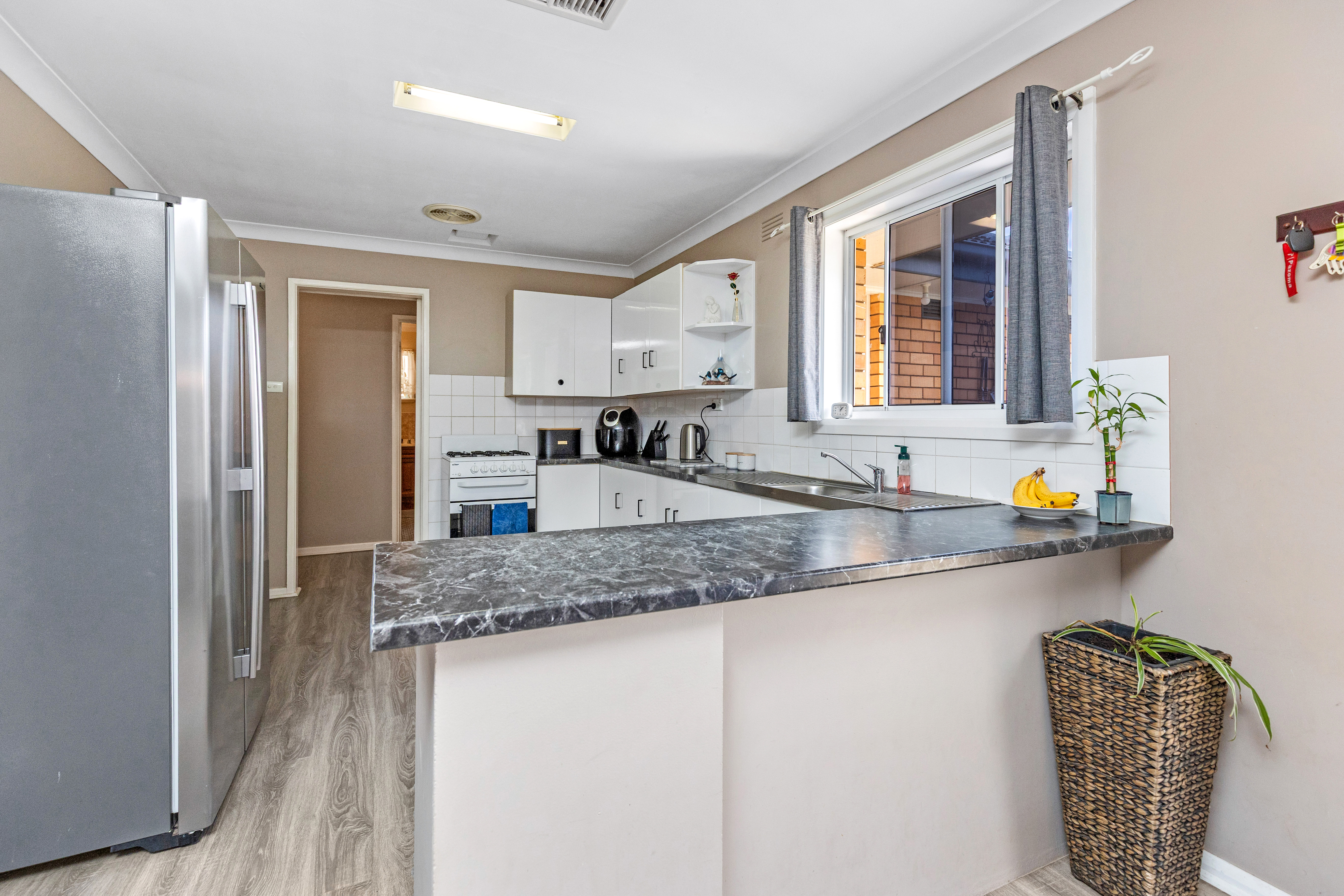 19 NIXON CRESCENT, Tolland NSW 2650 - Image 3