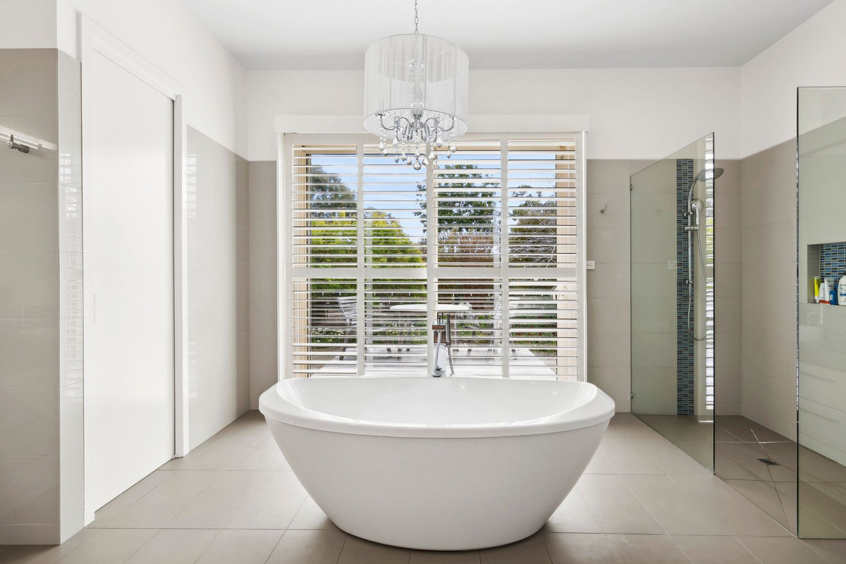 4-bedroom house at 125 Larcombes Road, Modewarre, VIC 3240, Surf Coast, Victoria