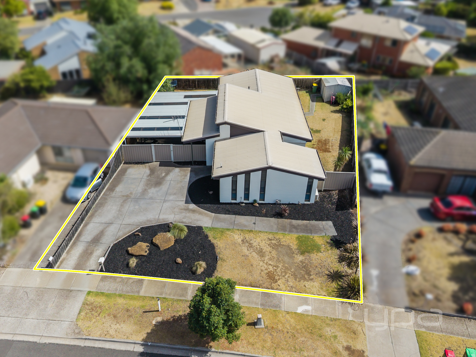 3-bedroom house at 33 Black Dog Drive, Brookfield, VIC 3338, Melton, Victoria