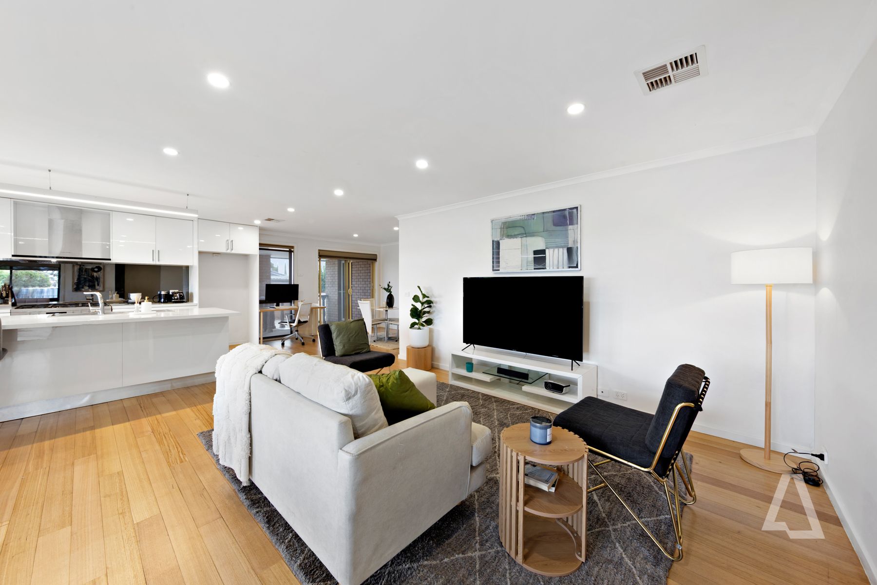 57 SUNSHINE AVENUE, St Albans VIC 3021 - Image 6