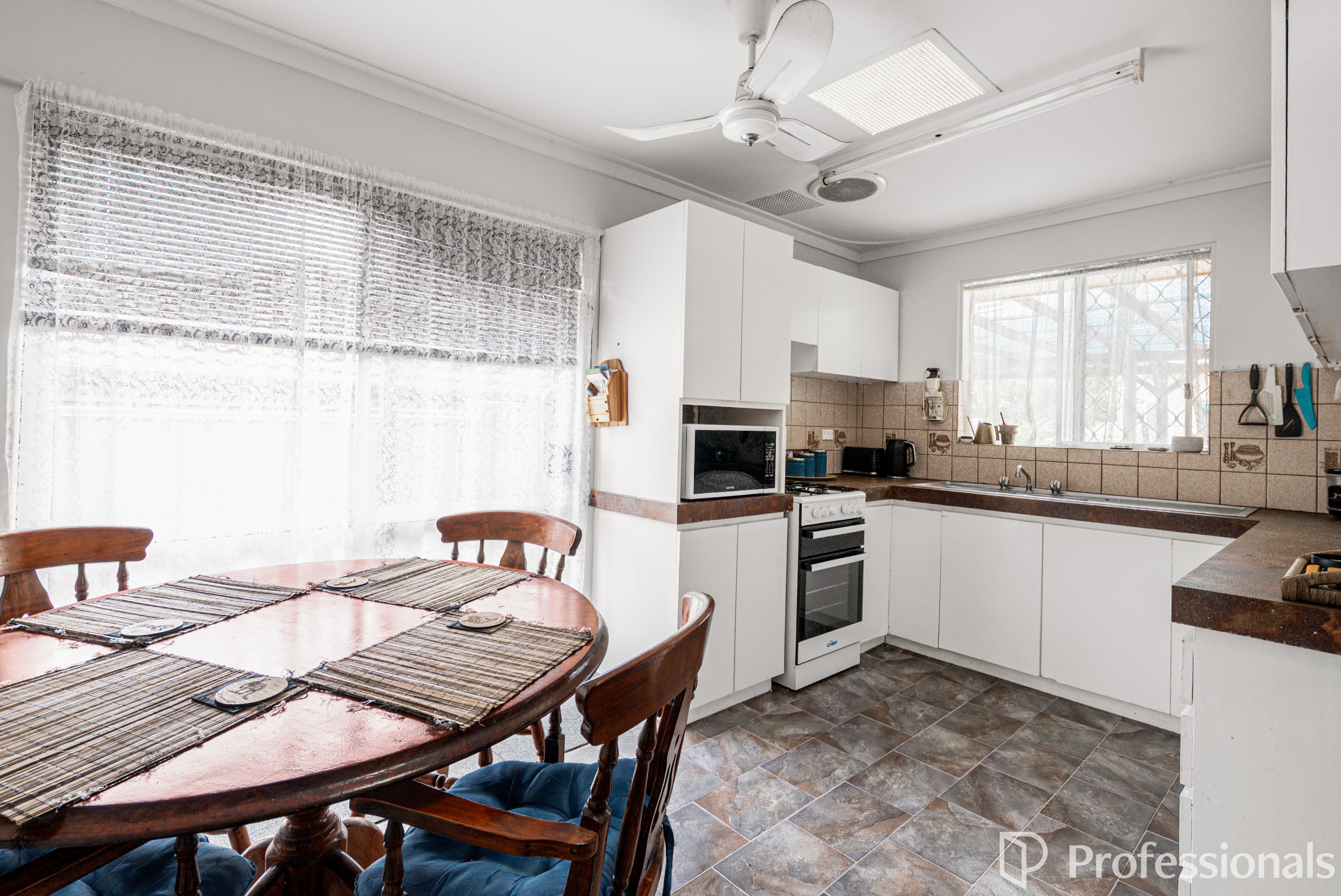 17 Nuytsia Place, Greenwood, WA 6024 - Image 8
