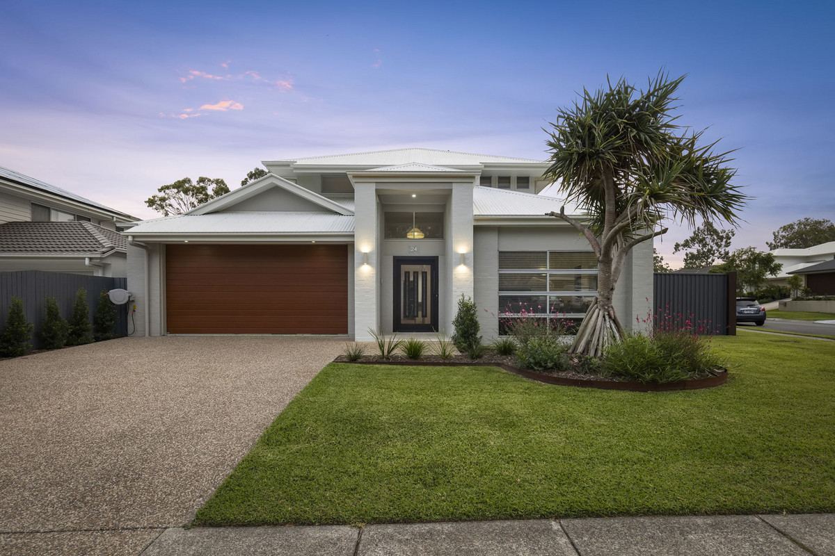 24 FEATHERTAIL PLACE, Gumdale QLD 4154 - Image 1