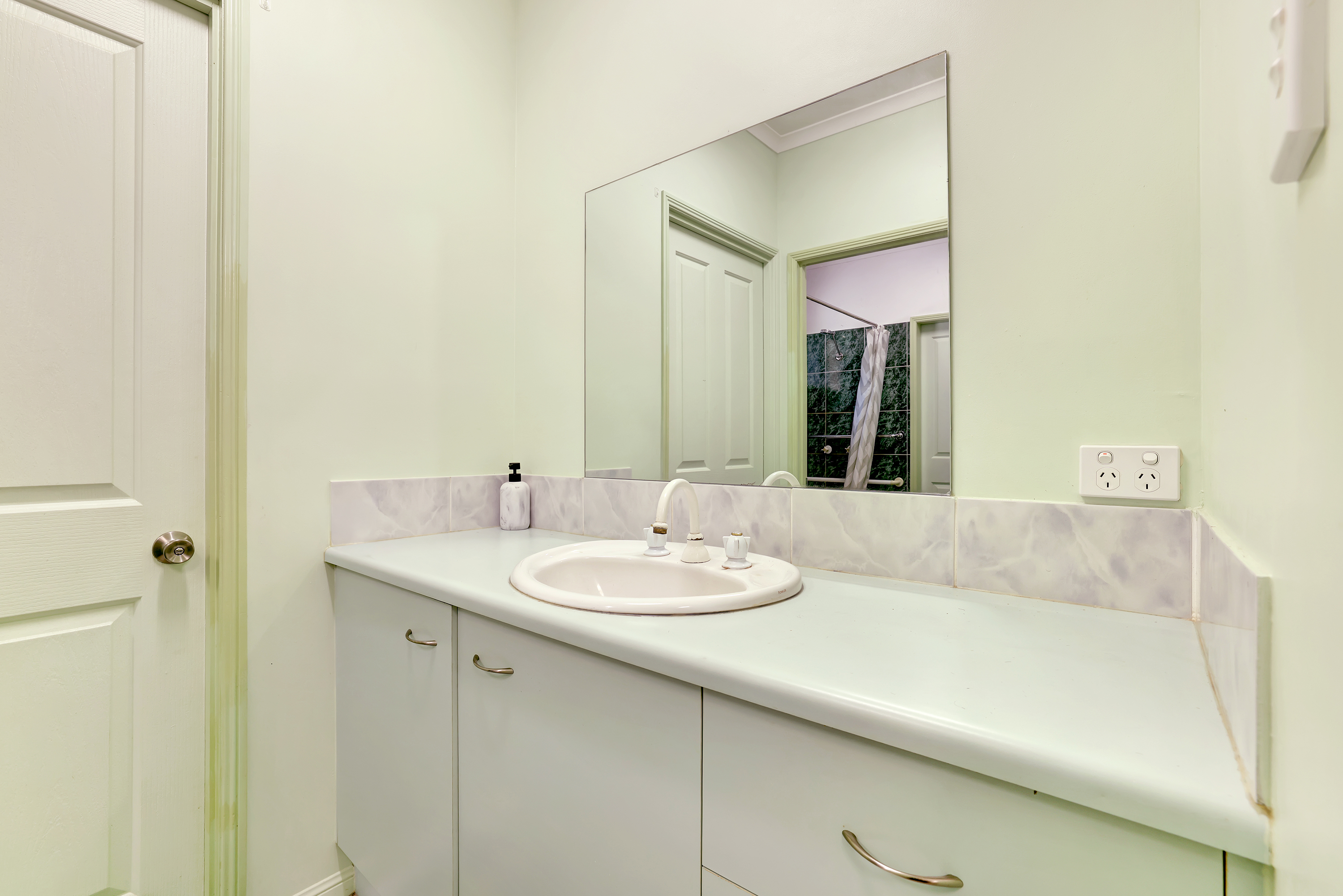 18 TARCOOLA STREET, Mount Sheridan QLD 4868 - Image 6