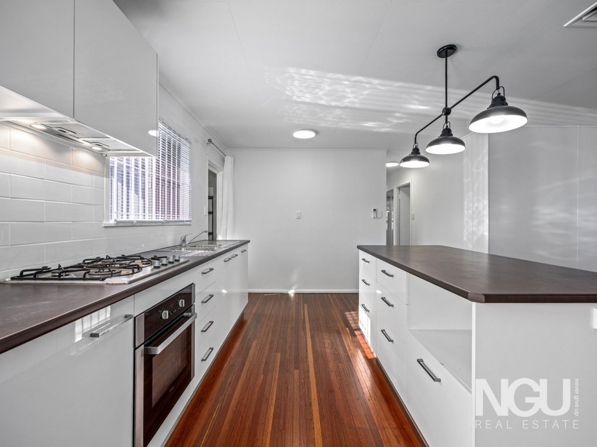 8 ROBINSON STREET, Brassall QLD 4305 - Image 5