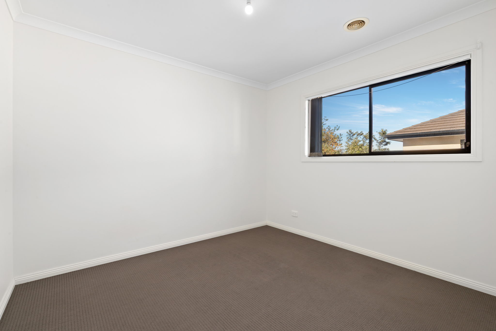 2 38 COULSTOCK STREET, EPPING VIC 3076 - Image 8