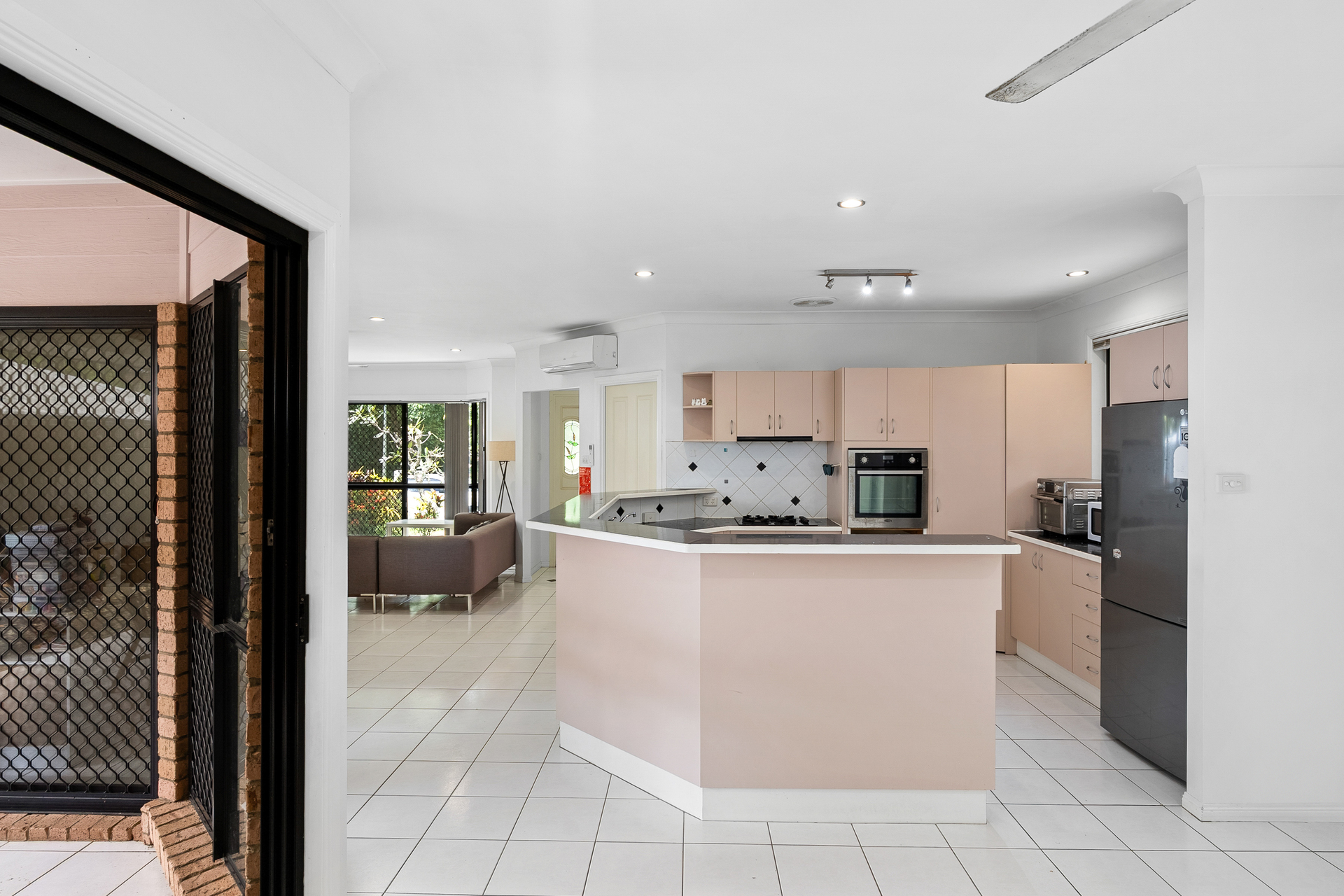 4 Treetop Drive, Mount Sheridan, QLD 4868 - Image 9