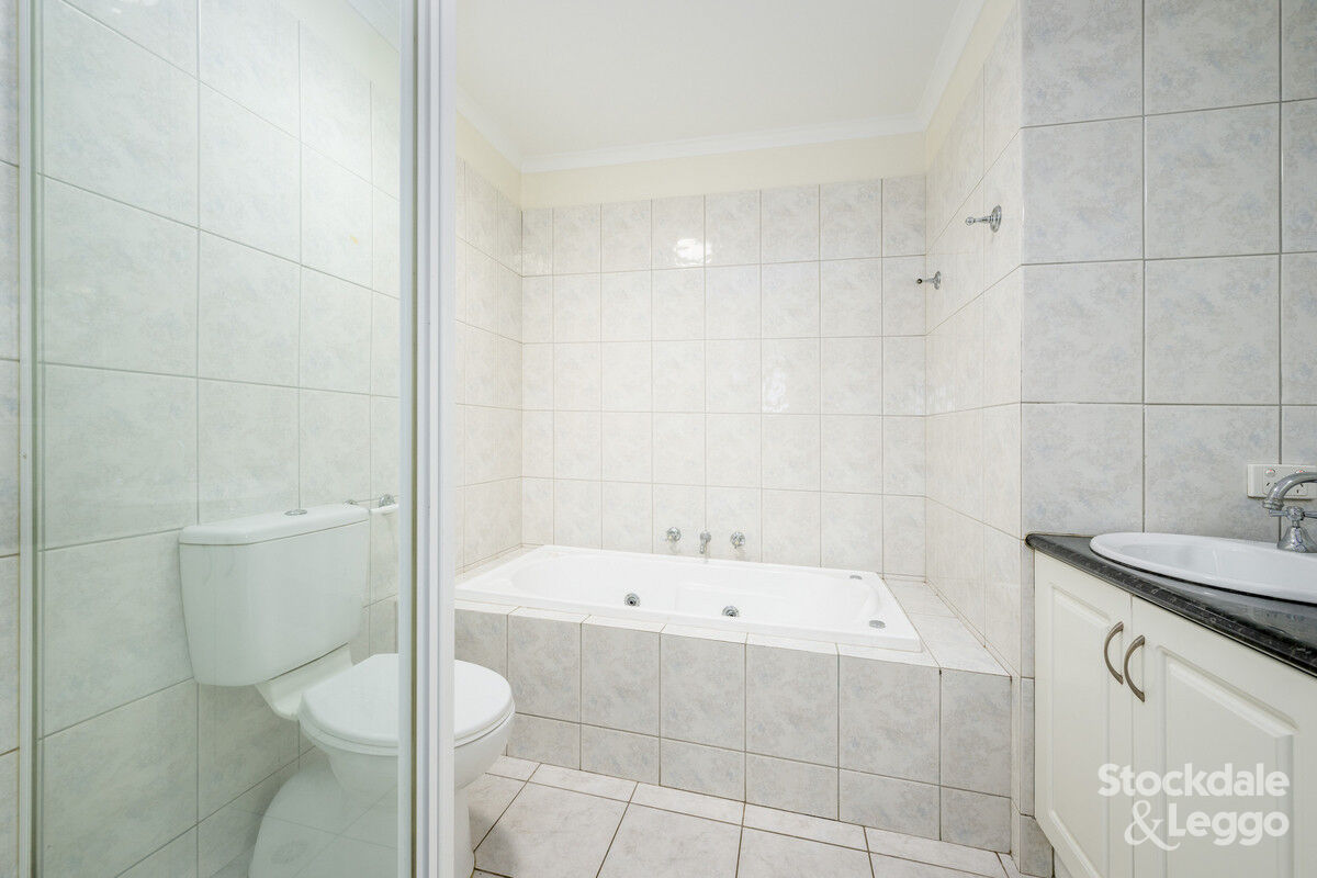 2/218 Fryers Street, Shepparton, VIC 3630 - Image 8