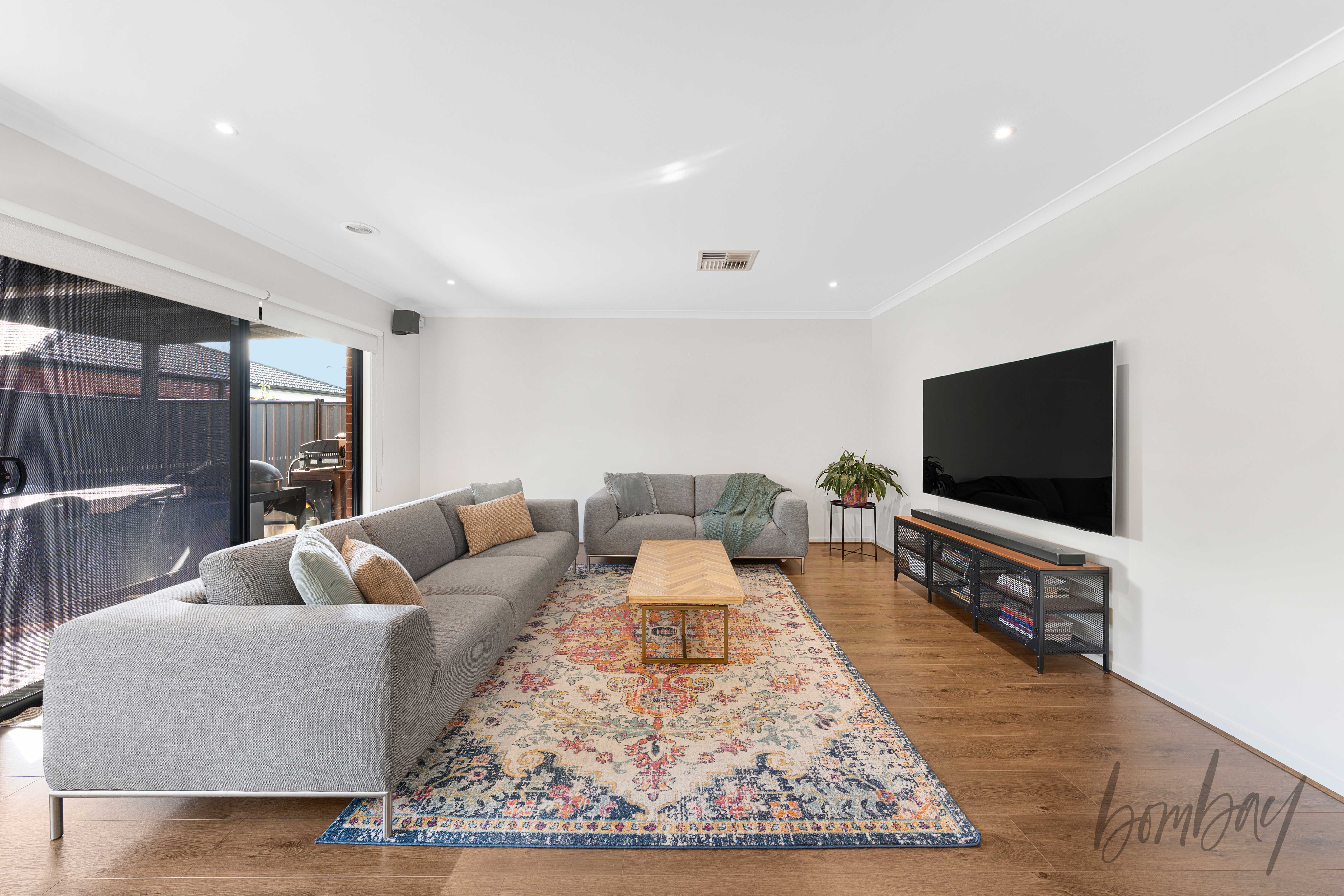 30 BANJOLINA CIRCUIT, Craigieburn VIC 3064 - Image 8
