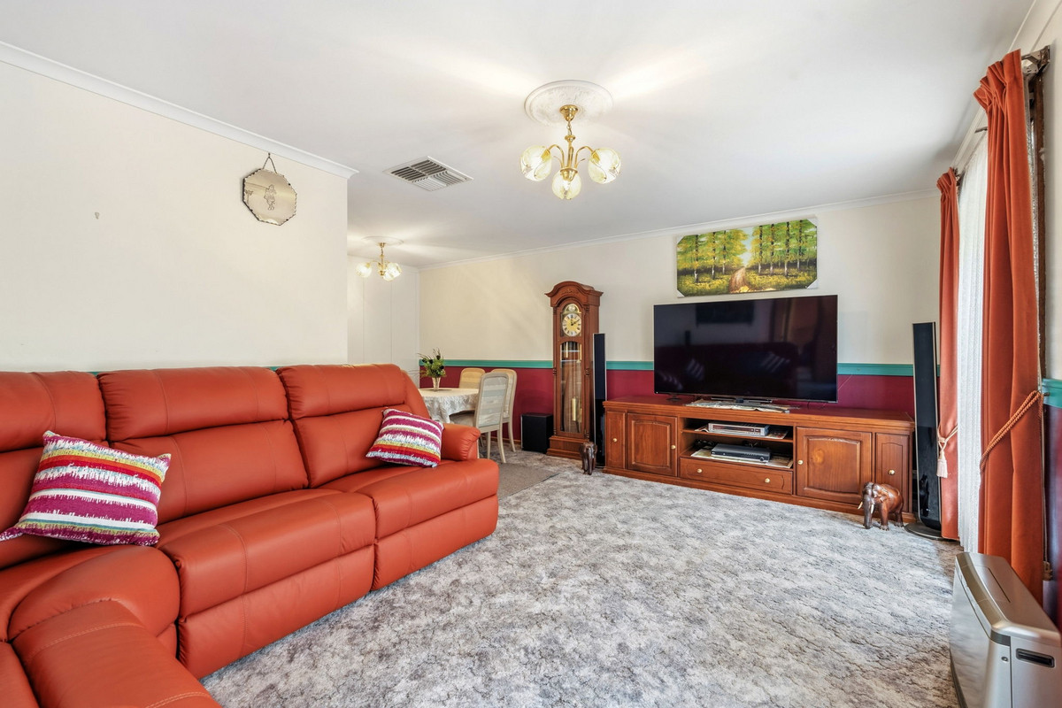 6 Burnside Road, Strathalbyn, SA 5255 - Image 2