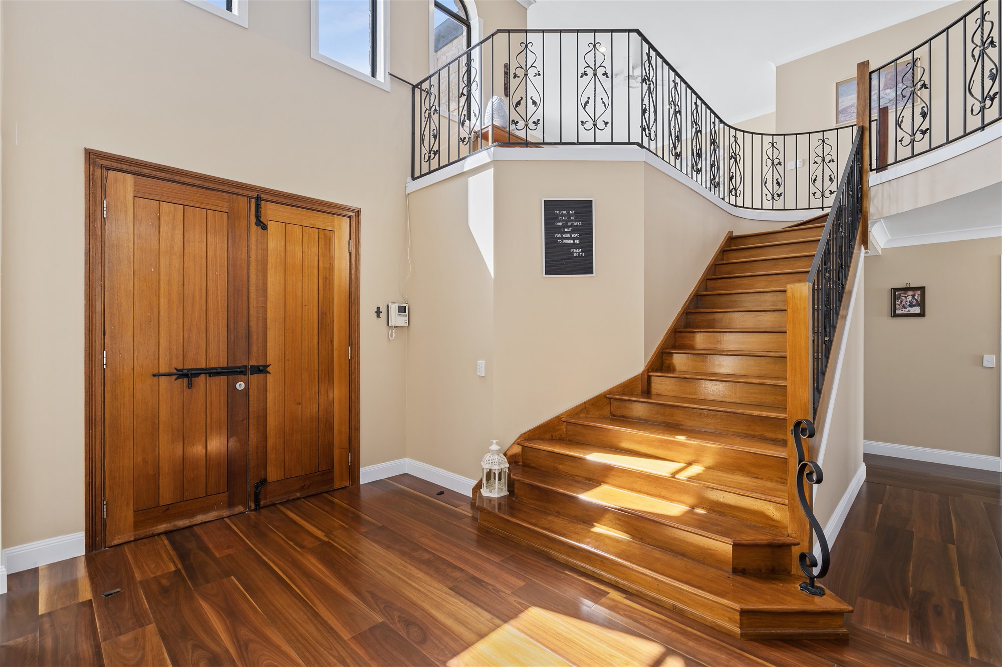 16 REBHOLZ DRIVE, Benowa QLD 4217 - Image 5