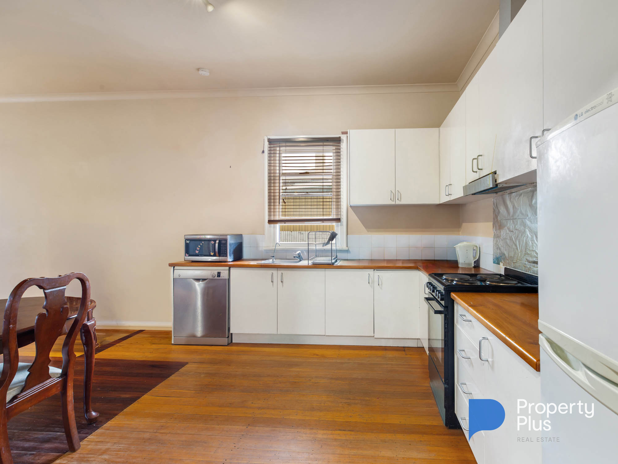 2-bedroom house at 2 North Western Road, St Arnaud, VIC 3478, Northern Grampians, Victoria