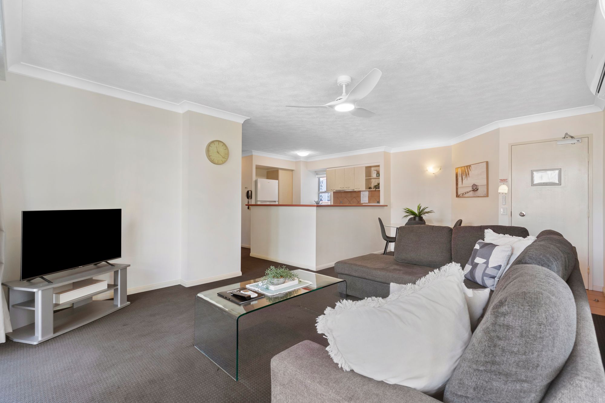 12 93 OLD BURLEIGH ROAD, BROADBEACH QLD 4218 - Image 3