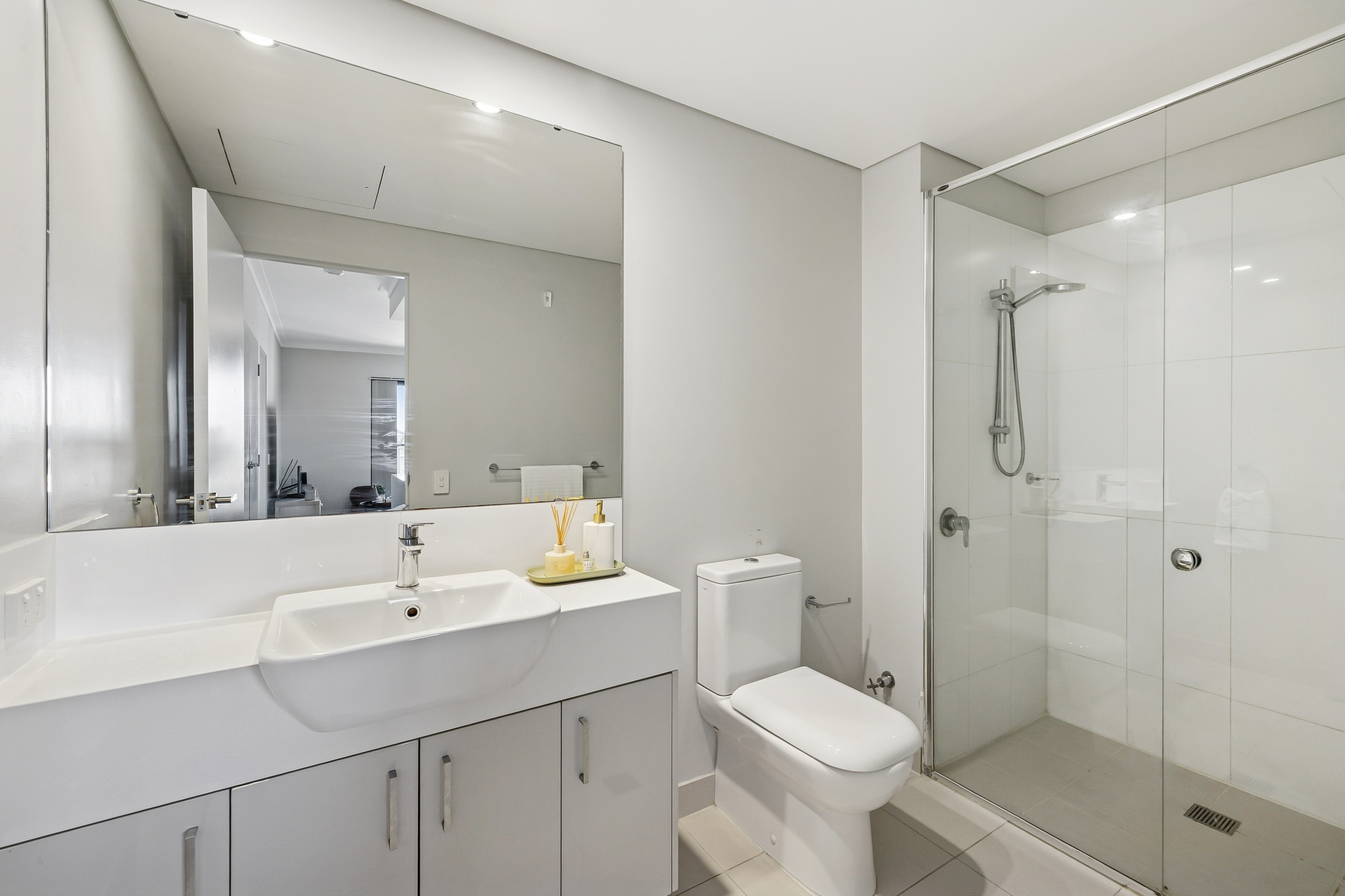 40 33 BRONTE STREET, EAST PERTH WA 6004 - Image 5