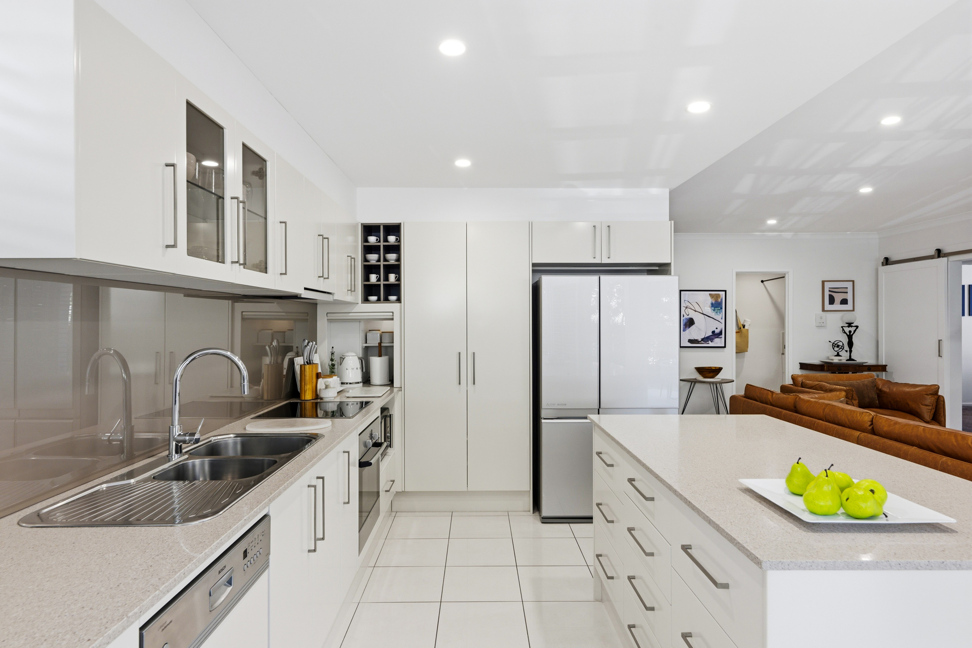 3-bedroom unit at 2 21 EWART STREET, BURLEIGH HEADS QLD 4220, Gold Coast, Queensland