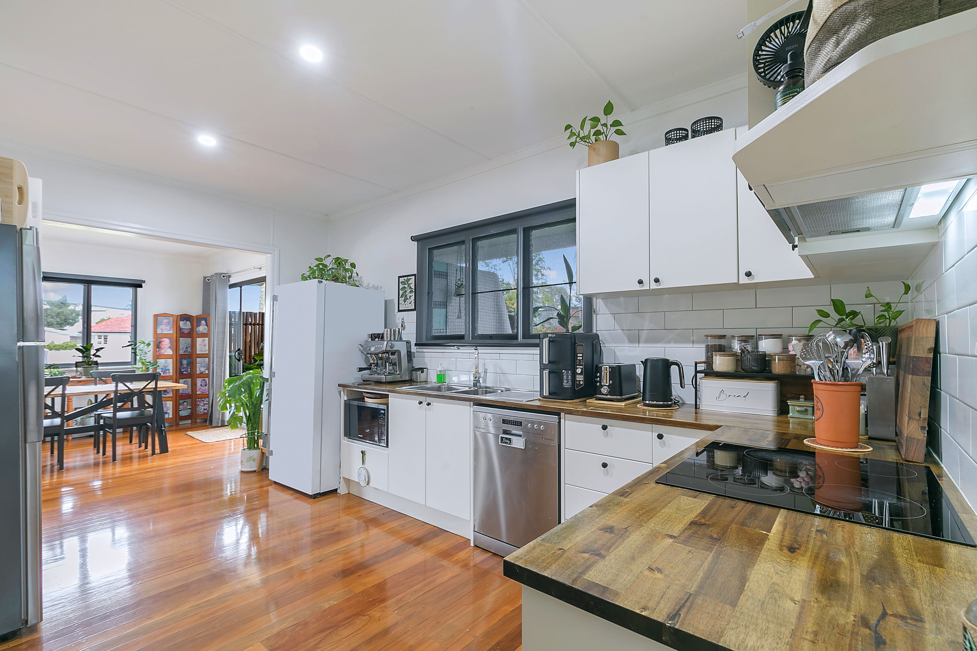 90 Dickenson Street, Carina, QLD 4152 - Image 4