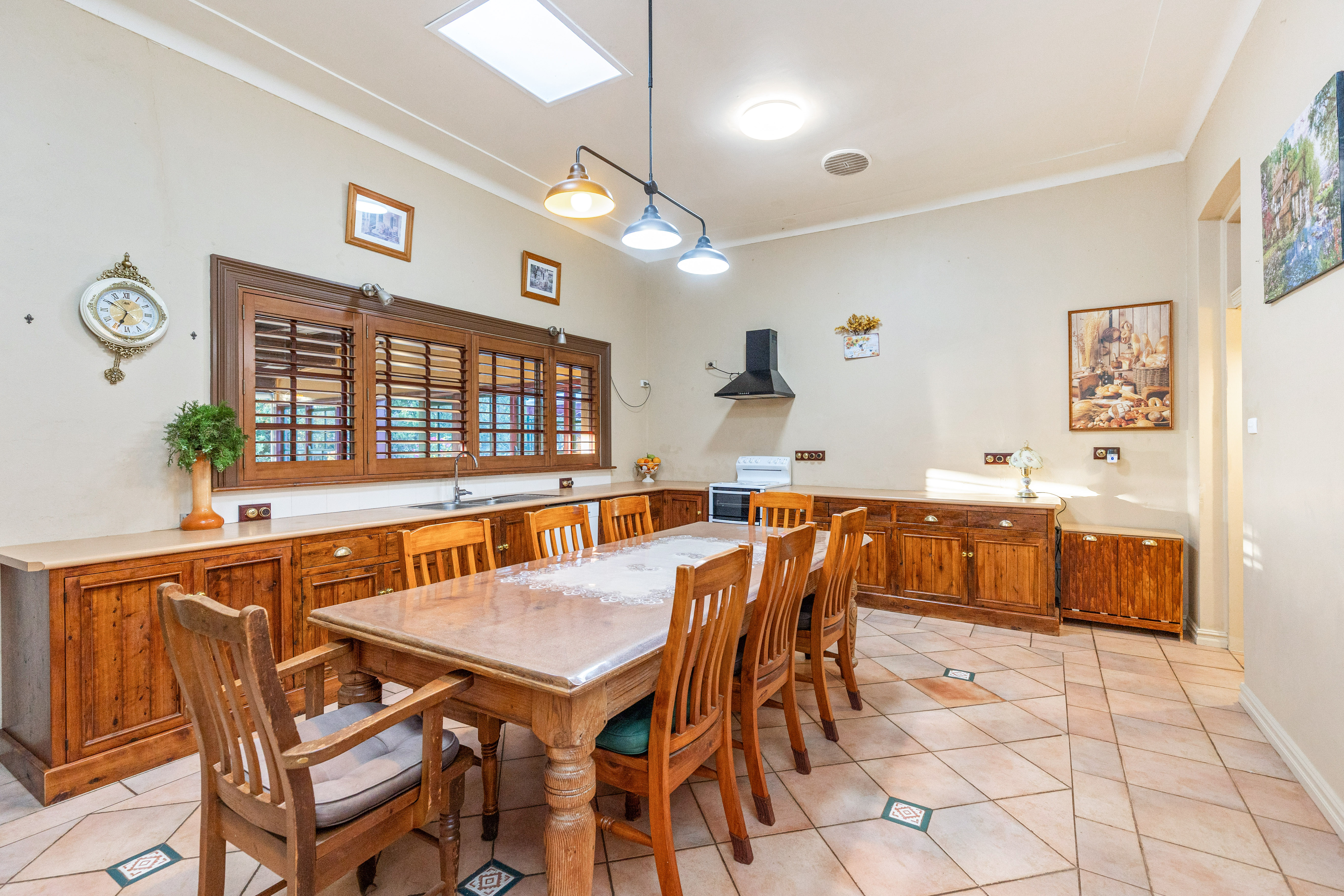5-bedroom house at 58 Kemp Street, Junee, NSW 2663, Junee, New South Wales