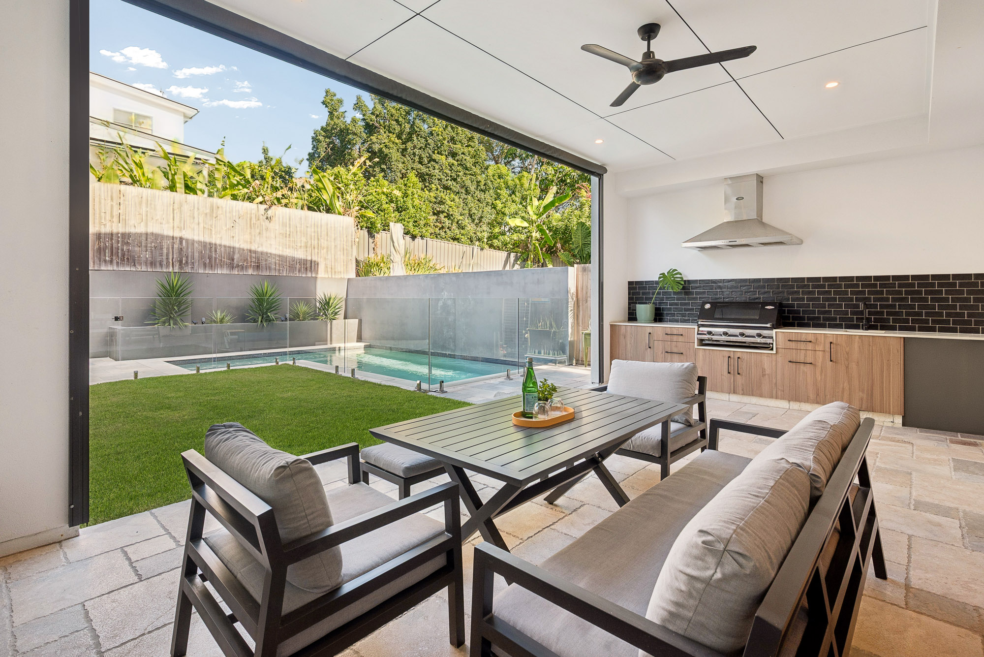 86 EFFINGHAM STREET, Tarragindi QLD 4121 - Image 9