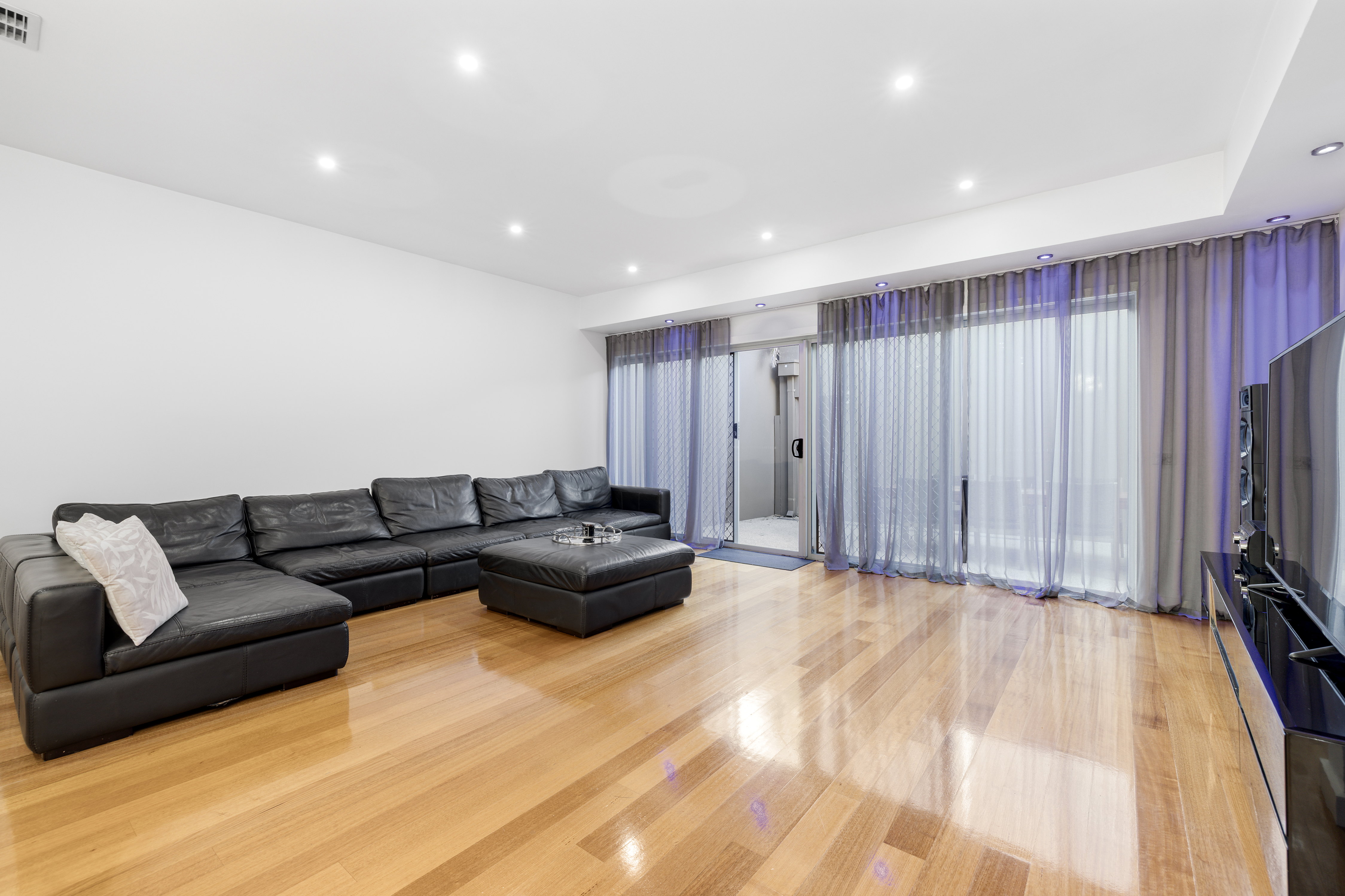 6 MOYHU TERRACE, Rowville VIC 3178 - Image 3