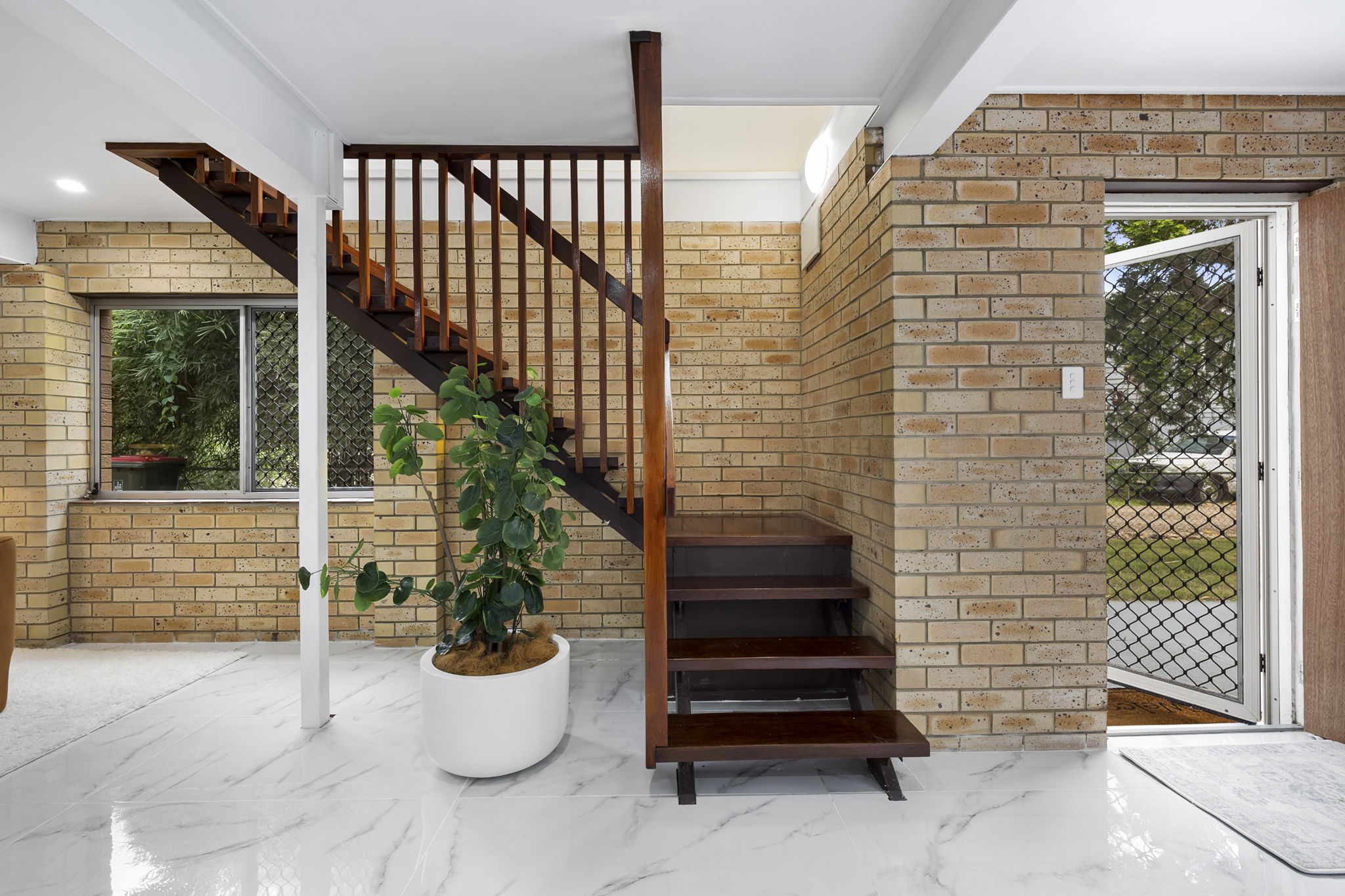 10 RUNIC STREET, Bardon QLD 4065 - Image 7