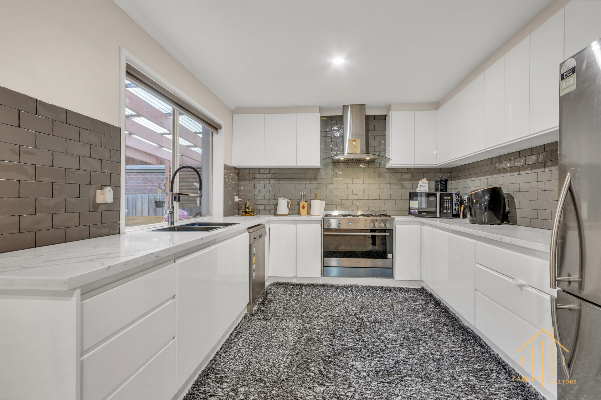 31 Lake View Drive, Narre Warren South, VIC 3805 - Image 9