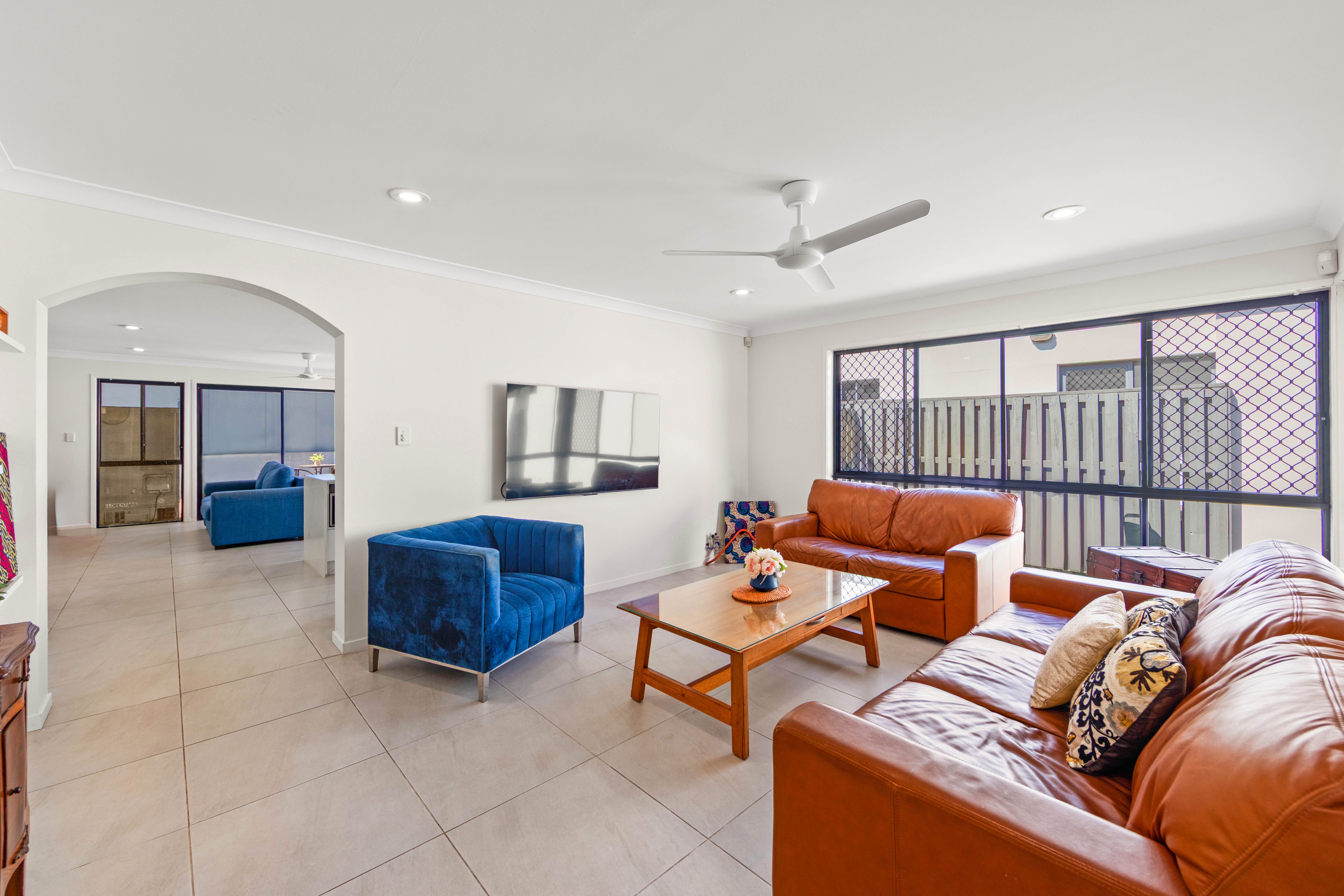 21 Blackwattle Circuit, Arundel, Qld, 4214 - Image 2