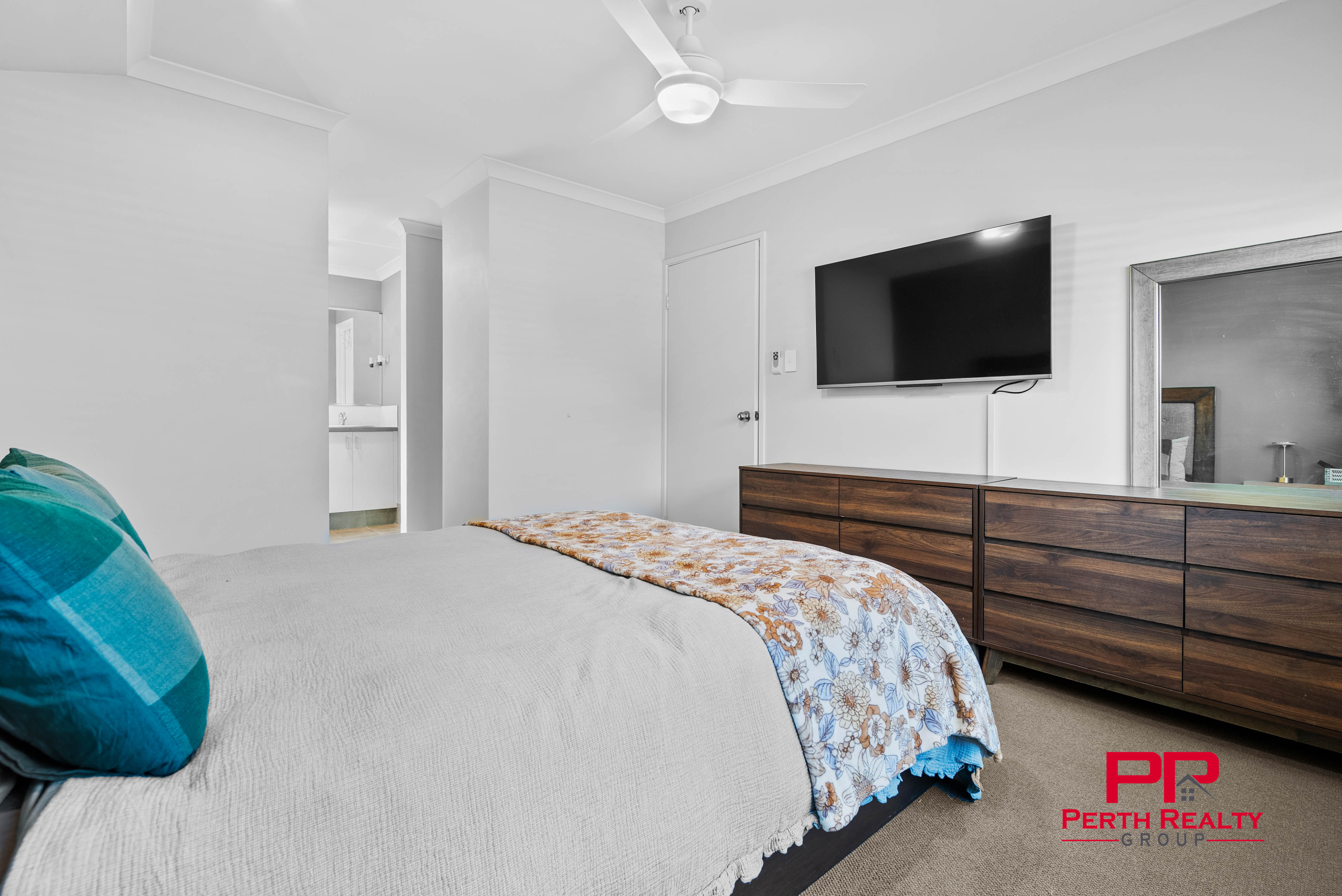 13 Hayford Road, Haynes WA 6112 - Image 9