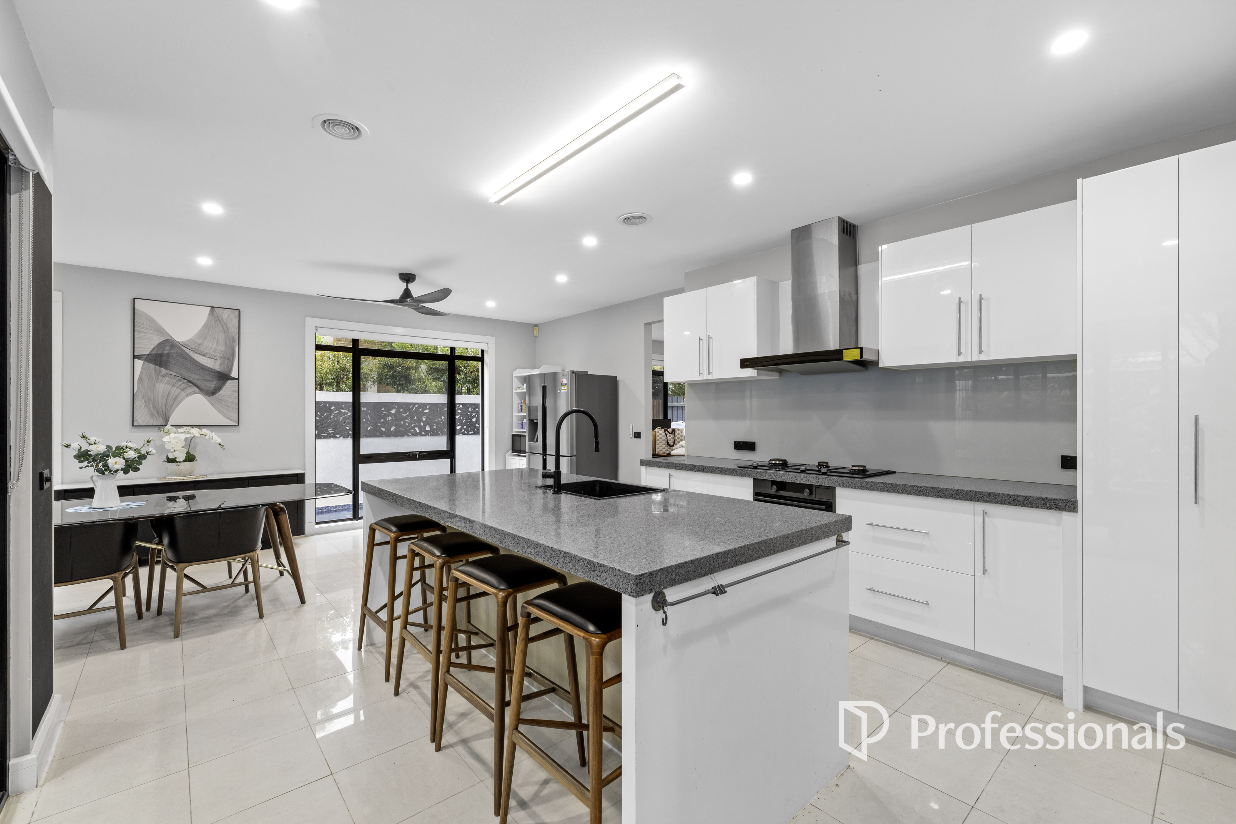 10 Mulsanne Lane, Bentleigh East, VIC 3165 - Image 7