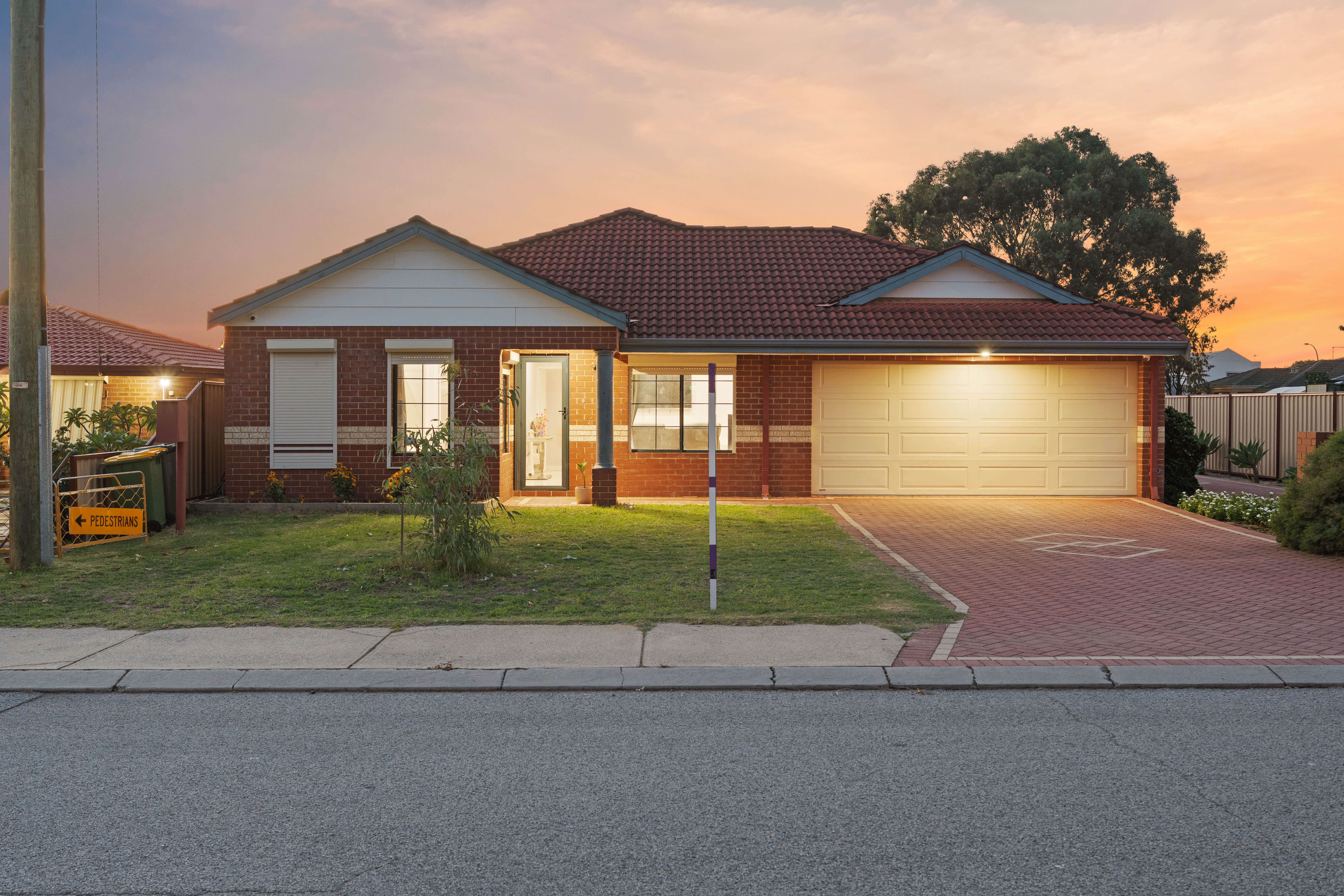 1/30 Thomas Street, Queens Park, WA 6107 - Image 1