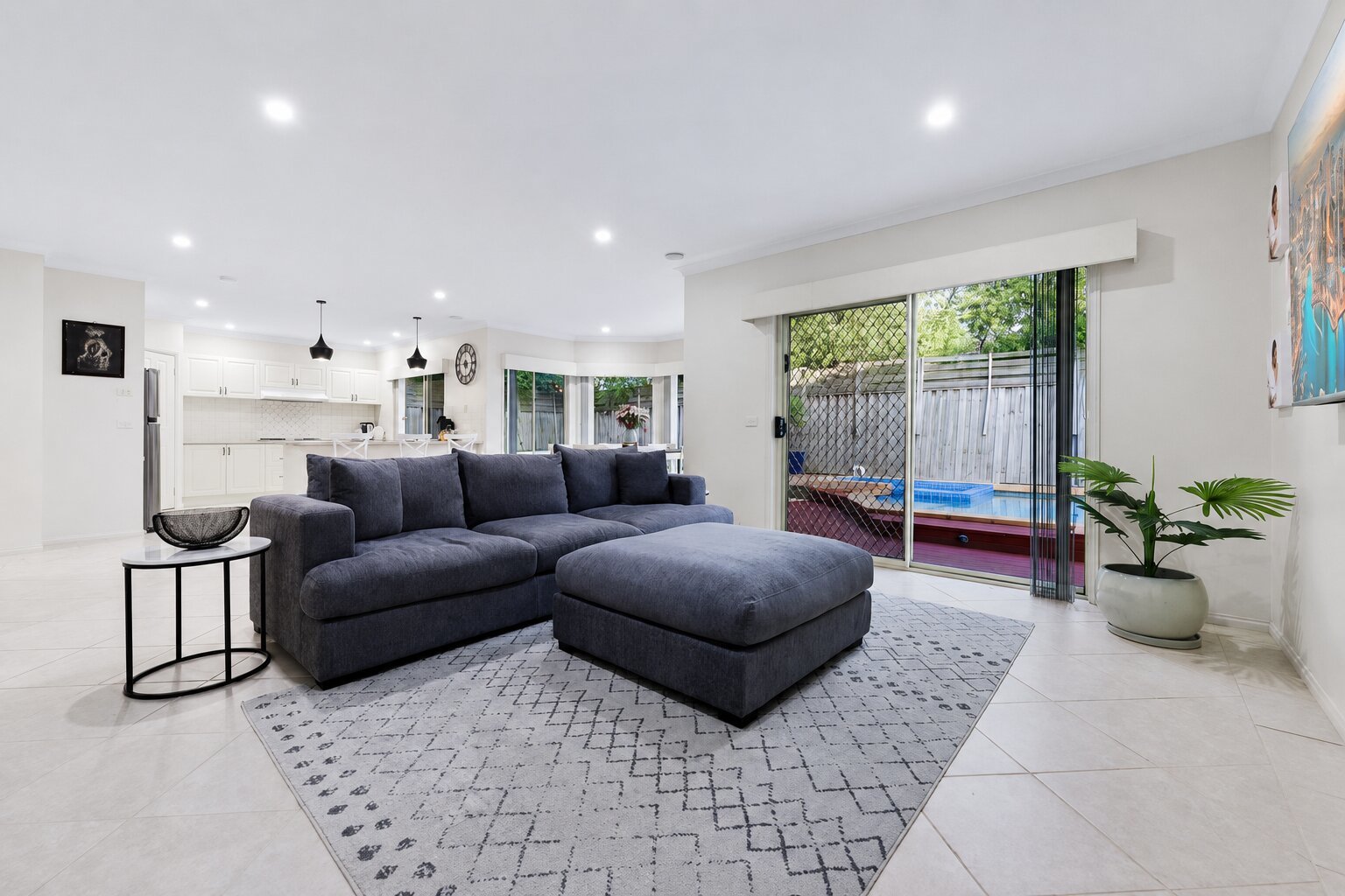 8 VIEW PARK CIRCUIT, Narre Warren South VIC 3805 - Image 3