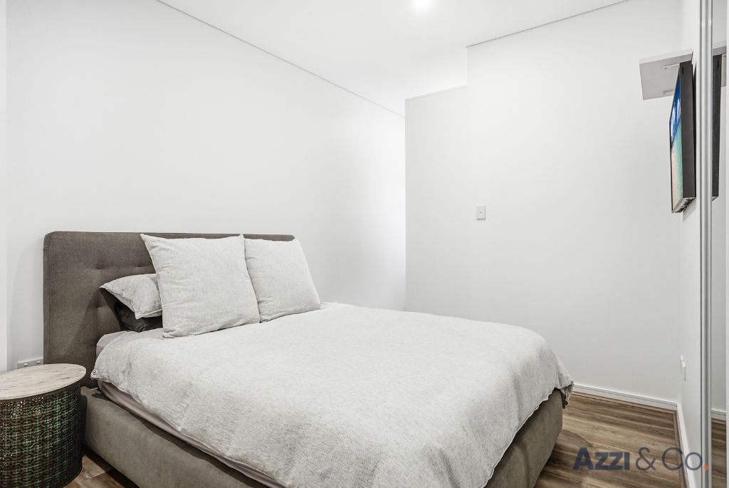 26 23 PATON STREET, MERRYLANDS WEST NSW 2160 - Image 6