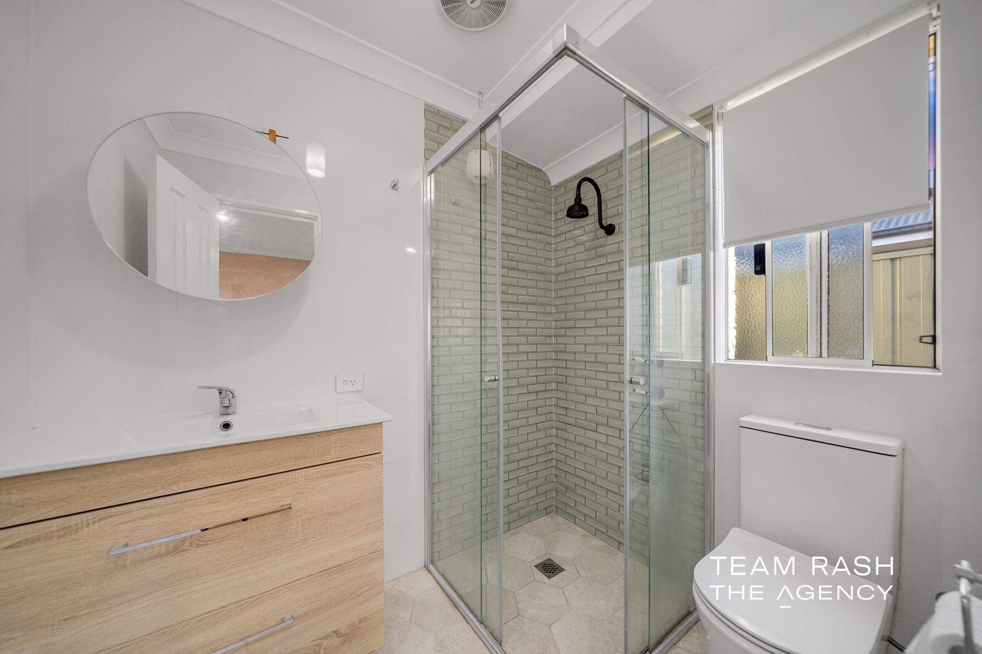 12 BENDEE DRIVE, Atwell WA 6164 - Image 6