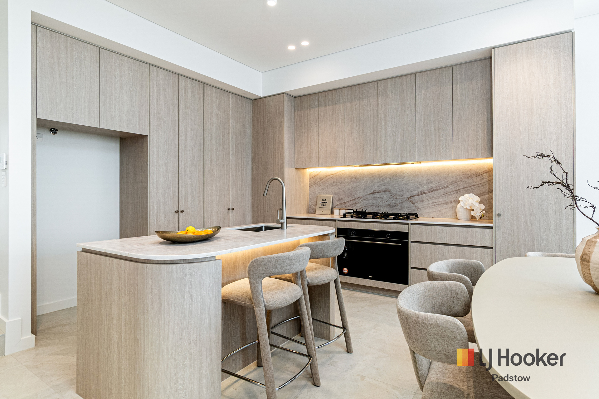 6-bedroom unit at 31 Faraday Road, Padstow, NSW 2211, Canterbury-Bankstown, New South Wales