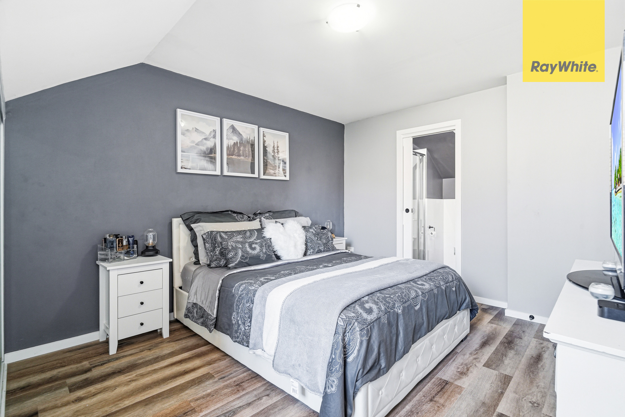 5 32 CANBERRA STREET, OXLEY PARK NSW 2760 - Image 10